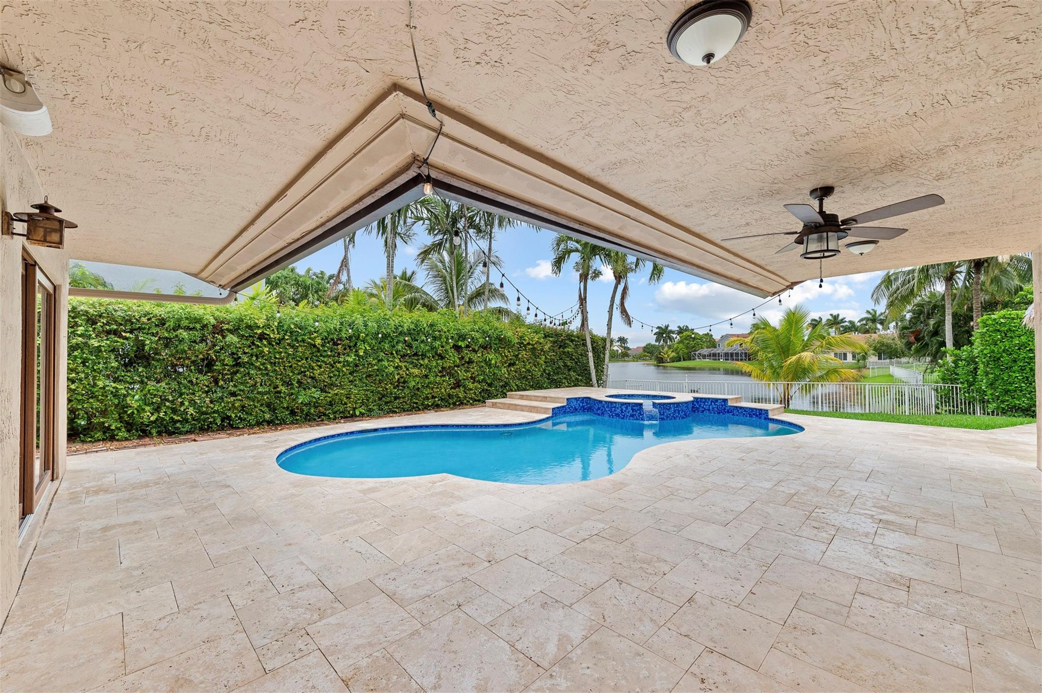 1123 NW 195th Ave
