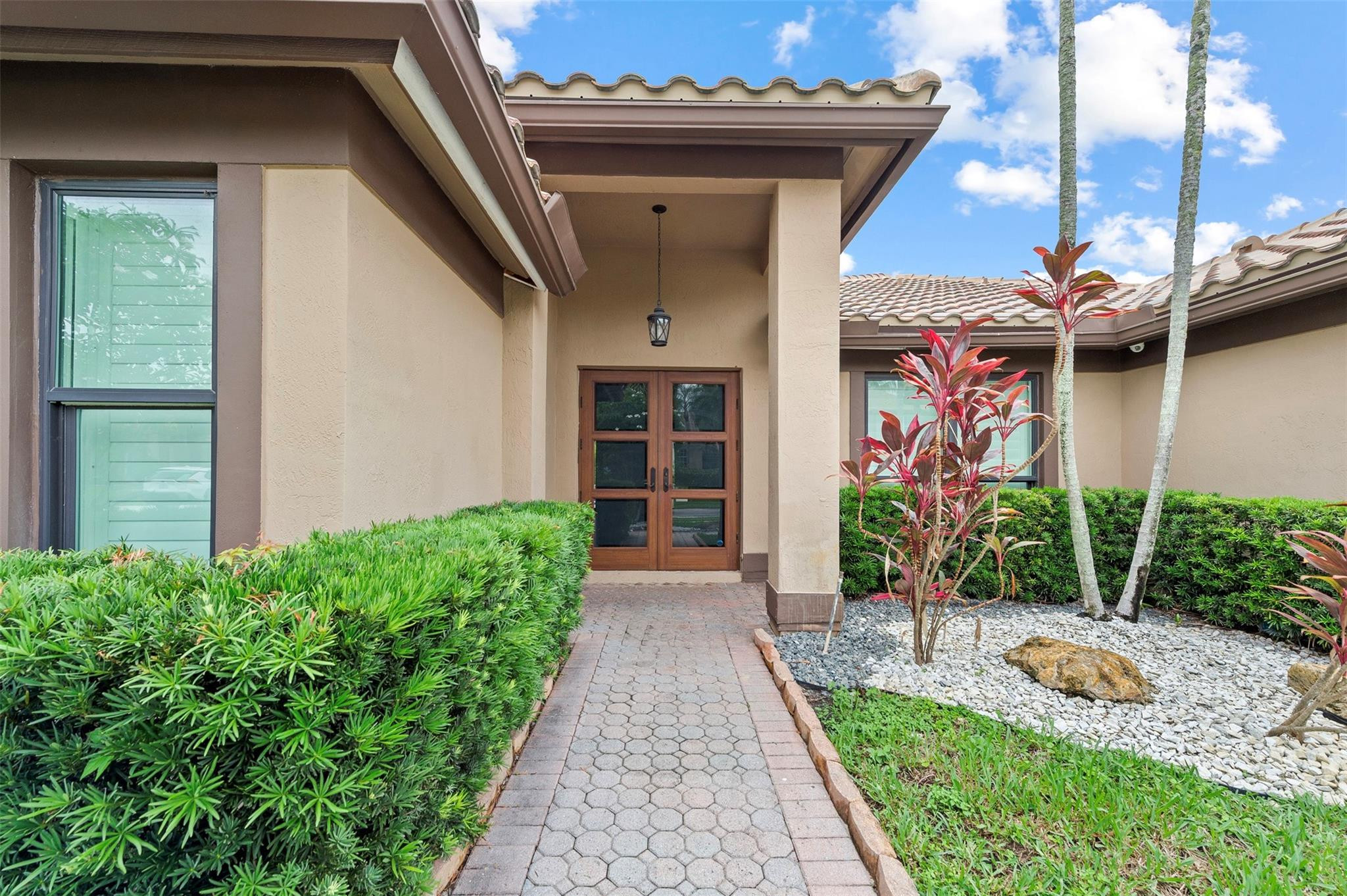 1123 NW 195th Ave
