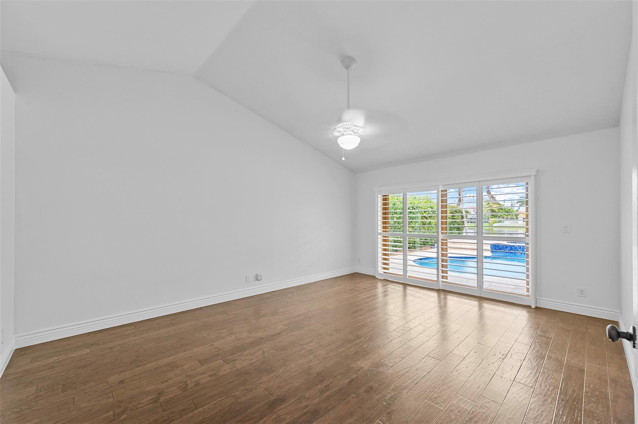 1123 NW 195th Ave