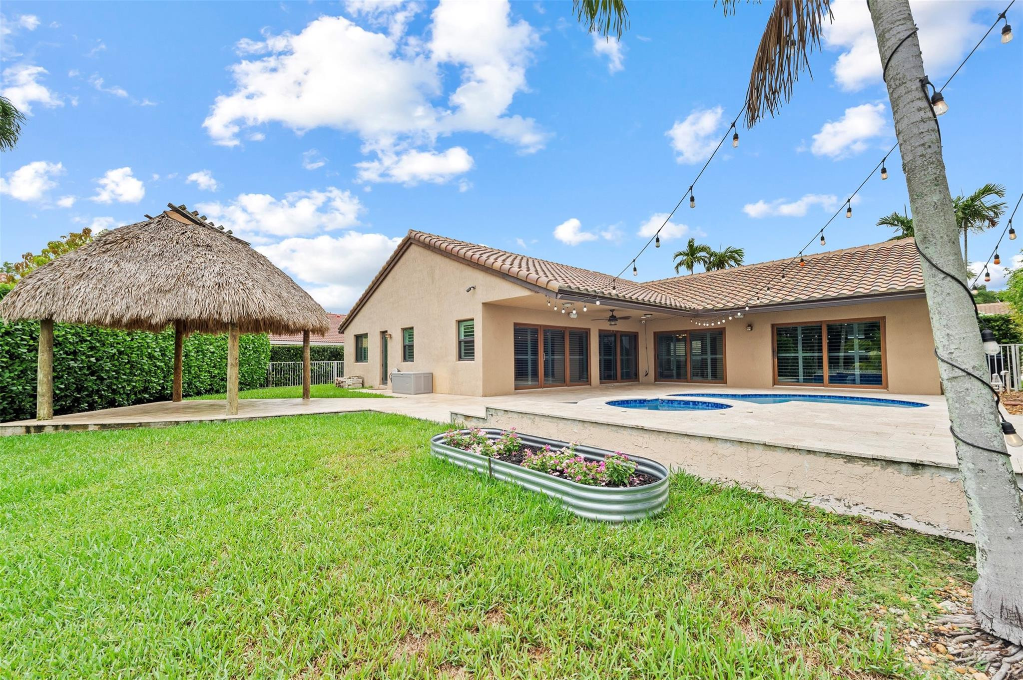 1123 NW 195th Ave