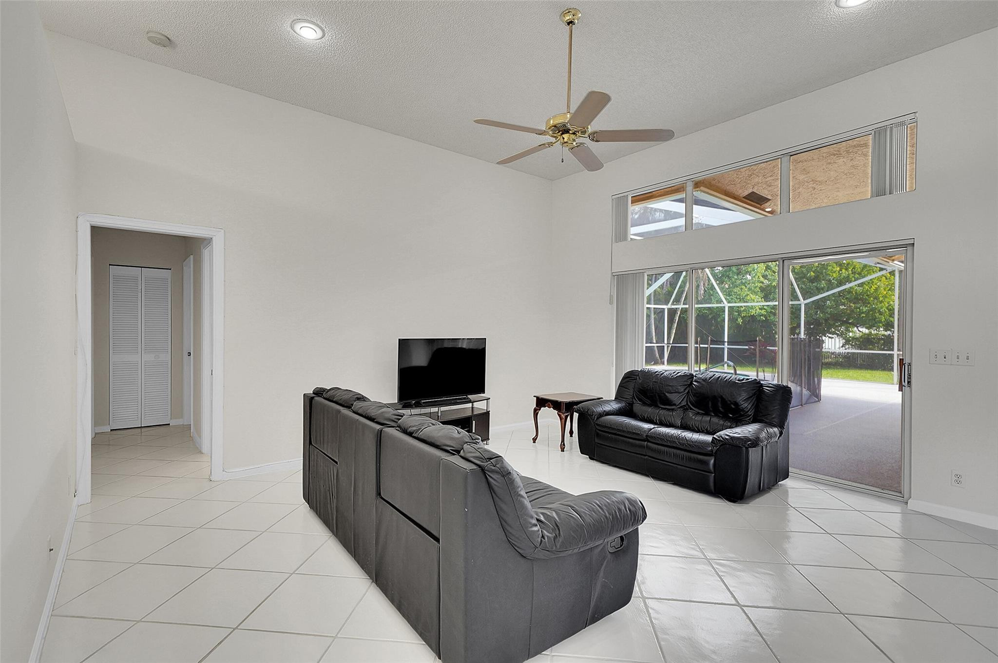 5743 NW 100th Way