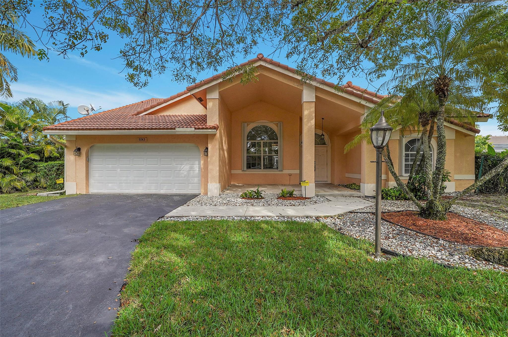 5743 NW 100th Way