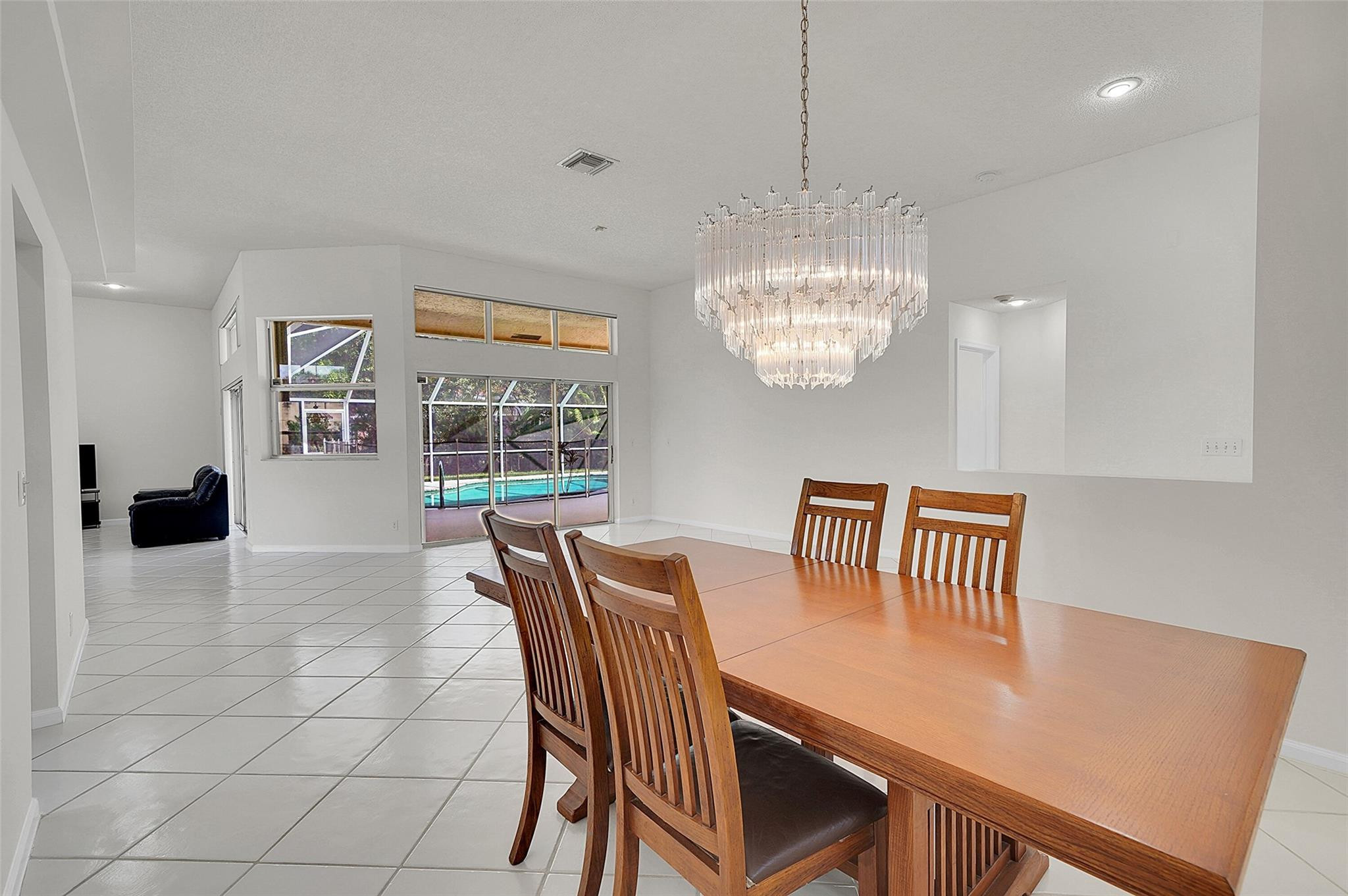 5743 NW 100th Way
