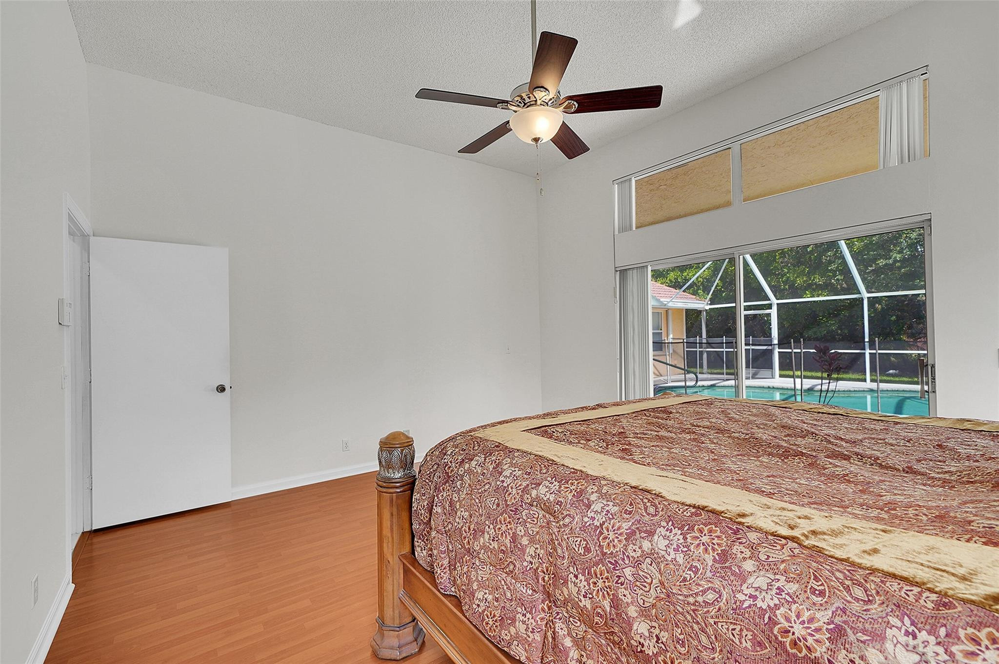 5743 NW 100th Way