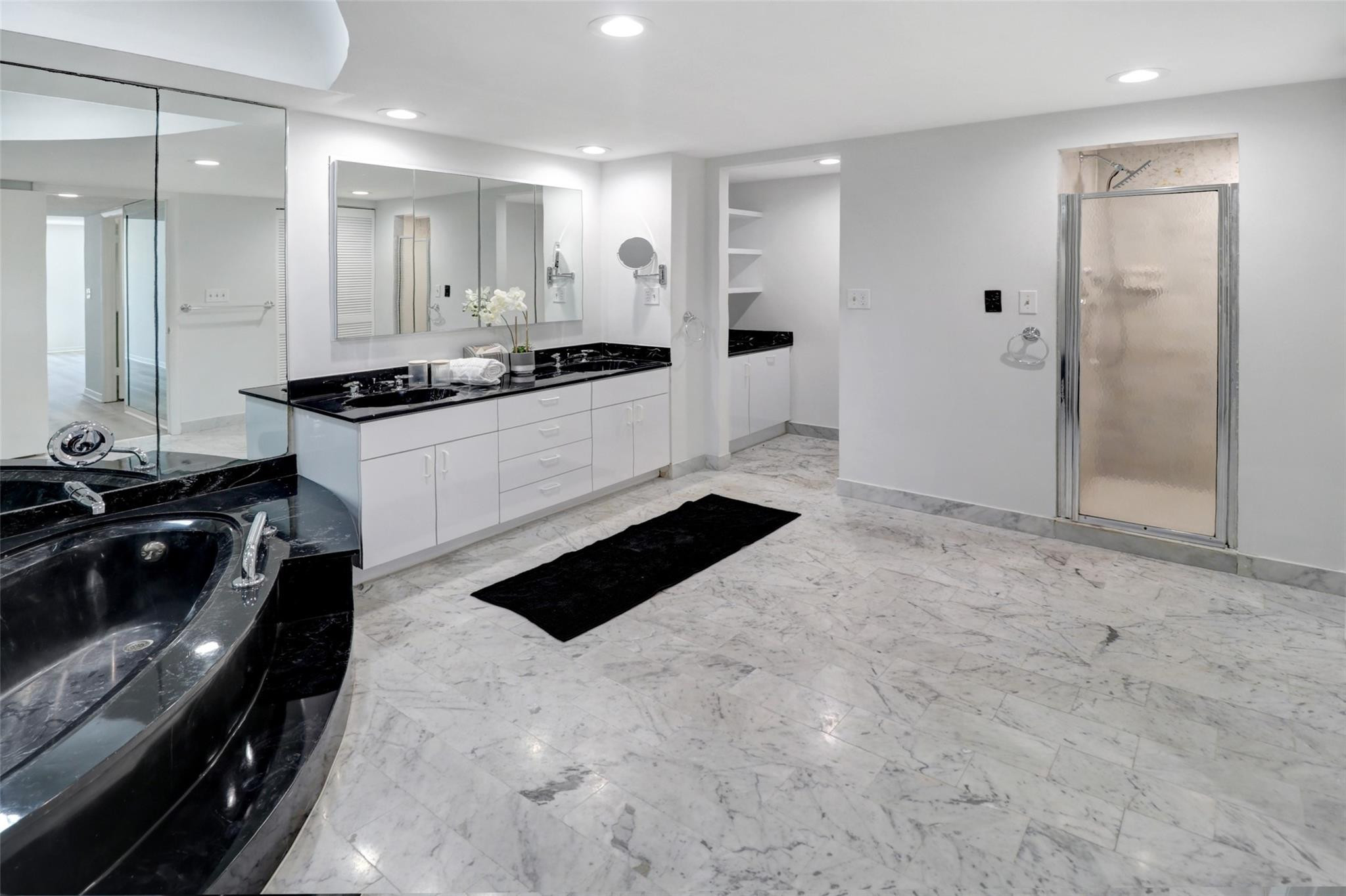1912 S Ocean Dr 10B