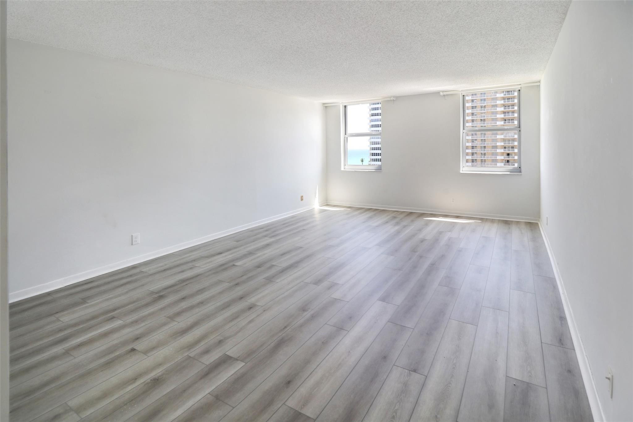 1912 S Ocean Dr 10B