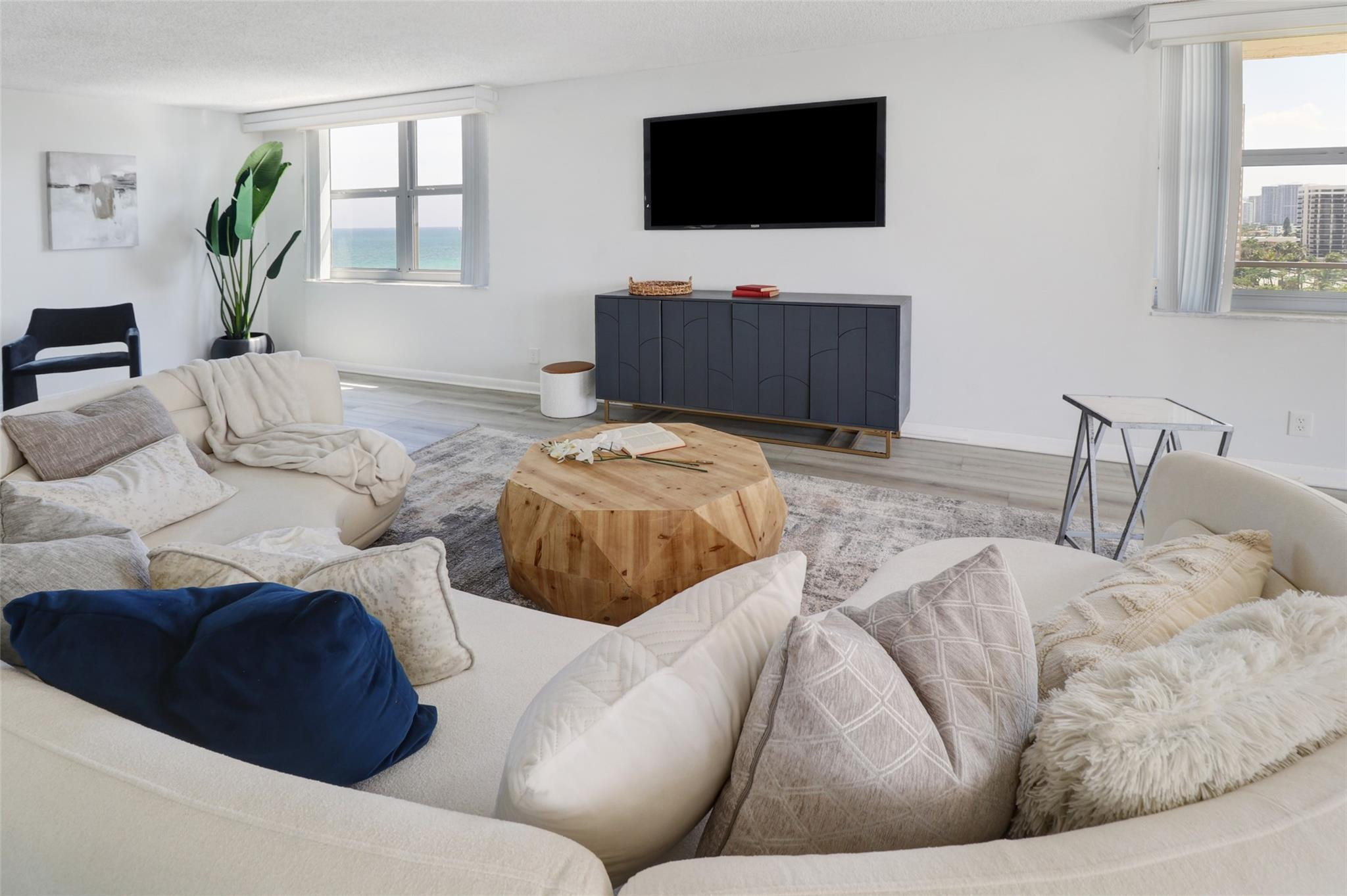 1912 S Ocean Dr 10B