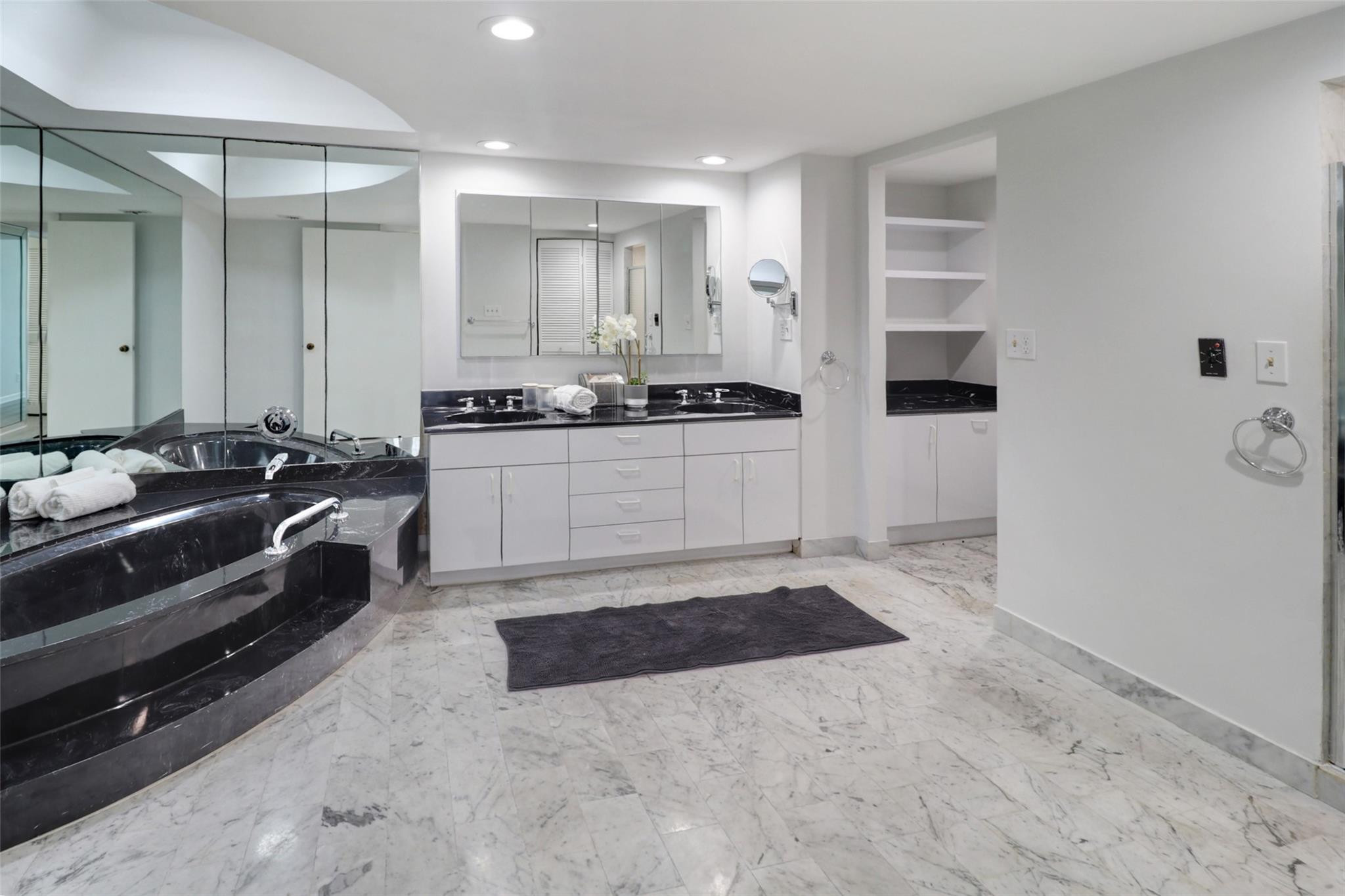 1912 S Ocean Dr 10B