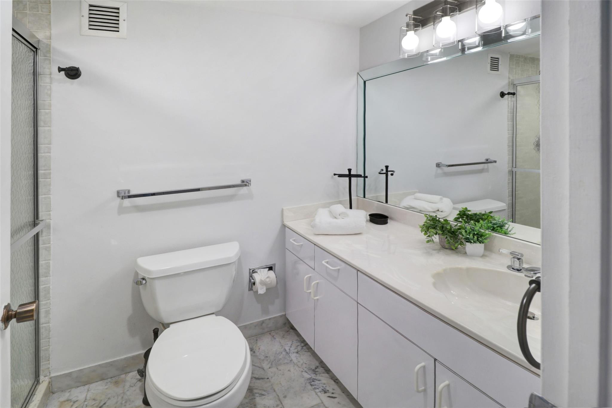 1912 S Ocean Dr 10B