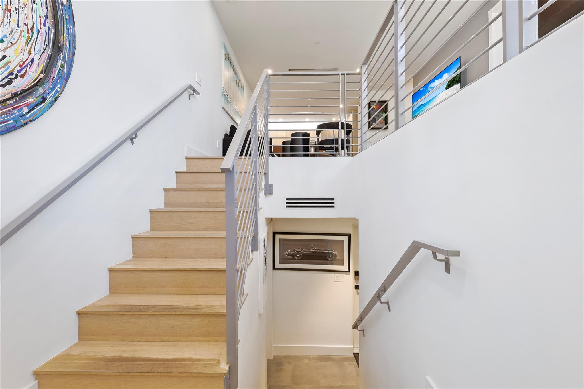 900 NE 4th St B3