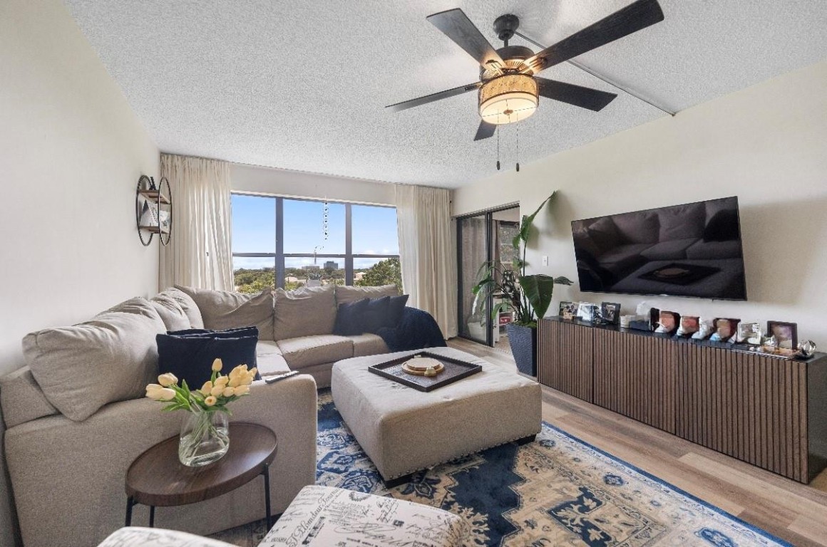 2314 S Cypress Bend Dr 713