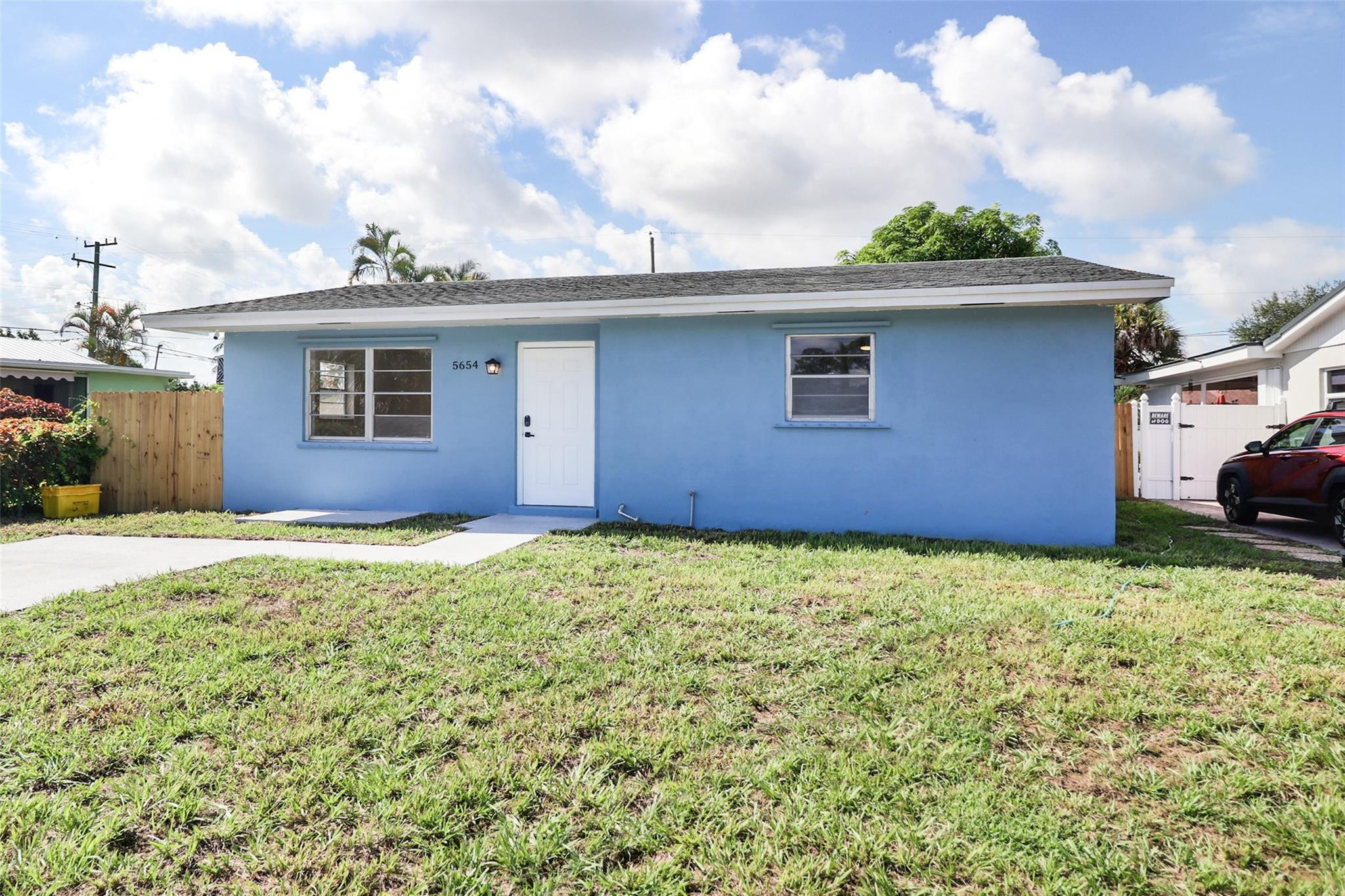 5654 Papaya Rd