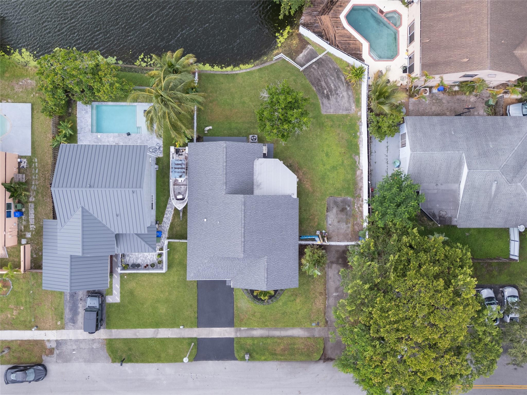 910 SW 99th Ave
