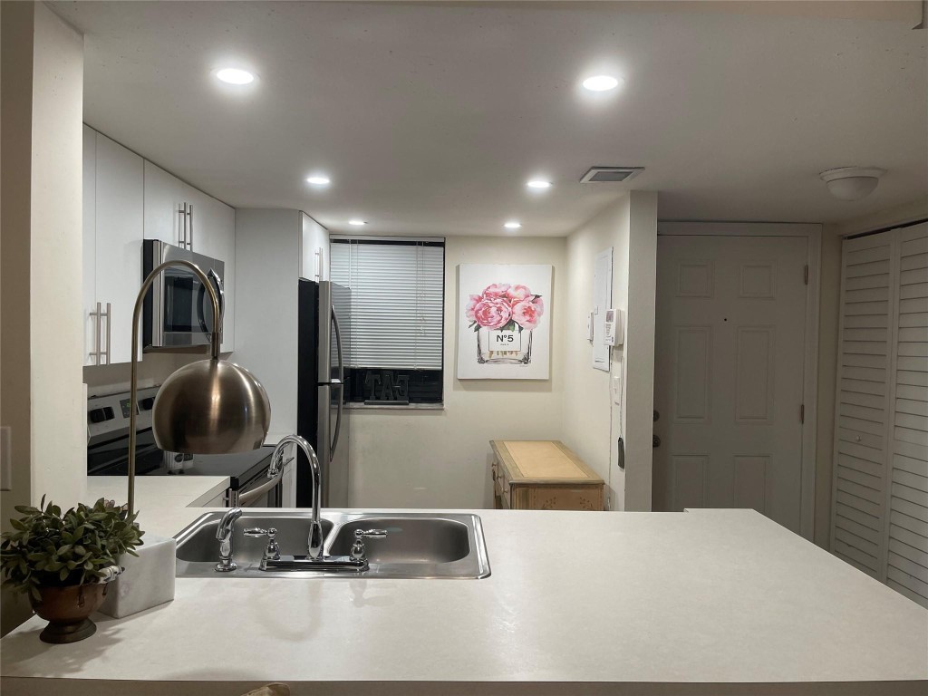 5200 NW 31st Ave 141