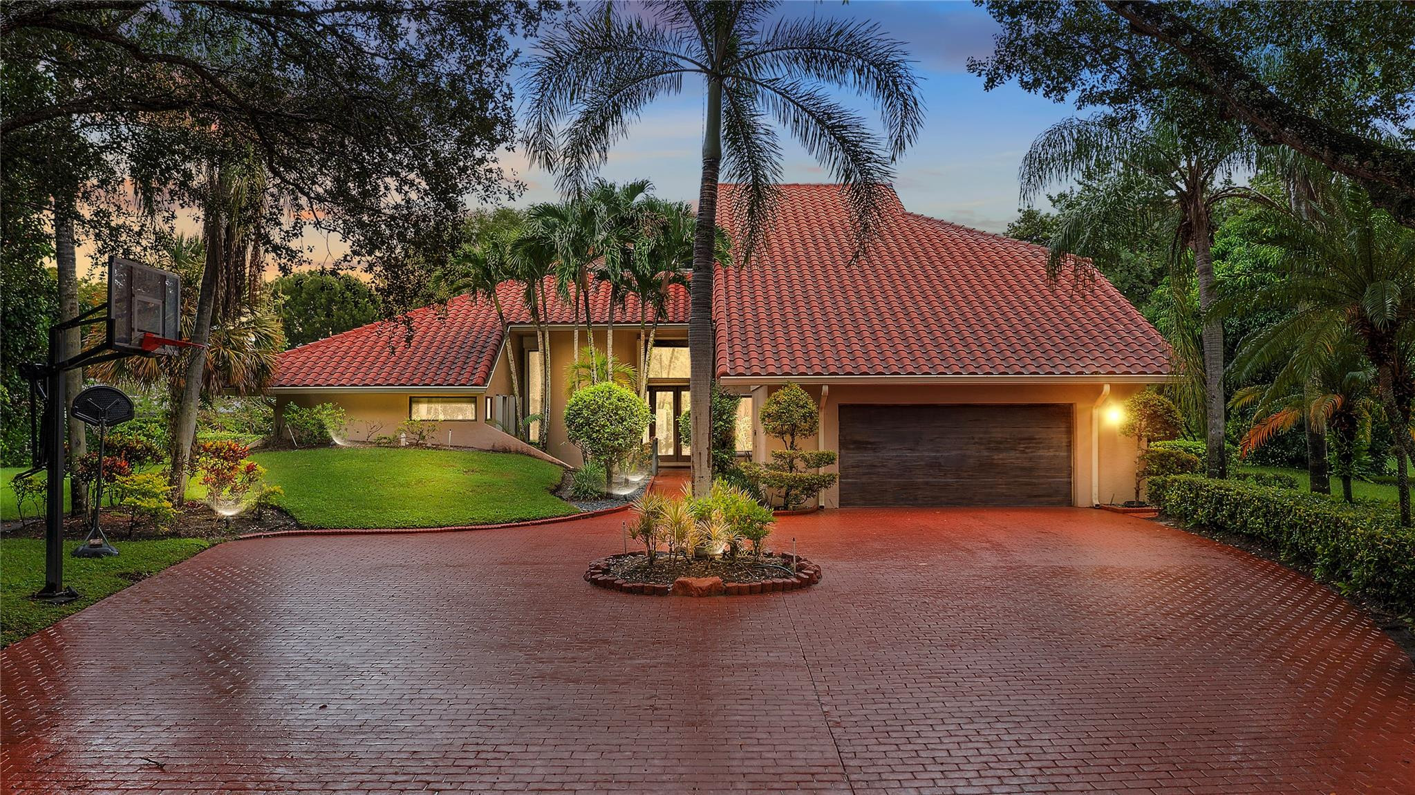 10111 Vestal Ct