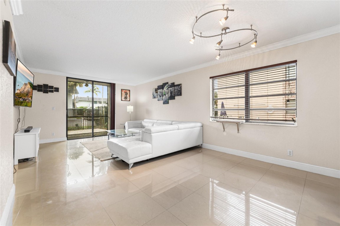 3361 NW 85th Ave 109