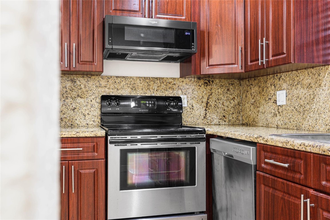 3361 NW 85th Ave 109