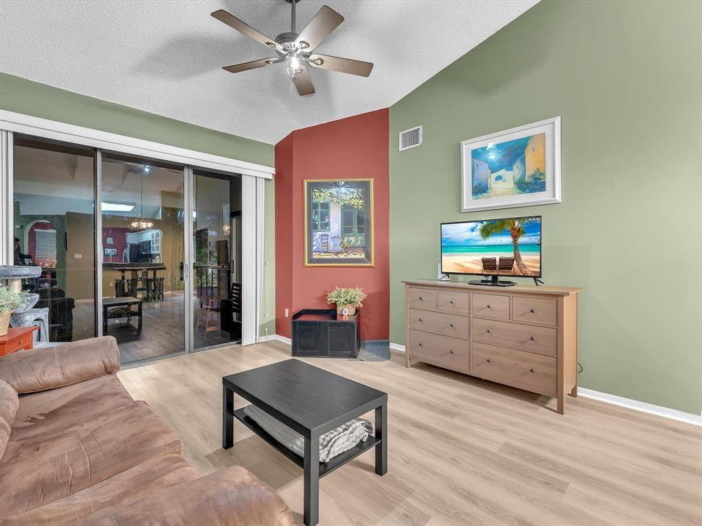 146 NW 98th Ter 146