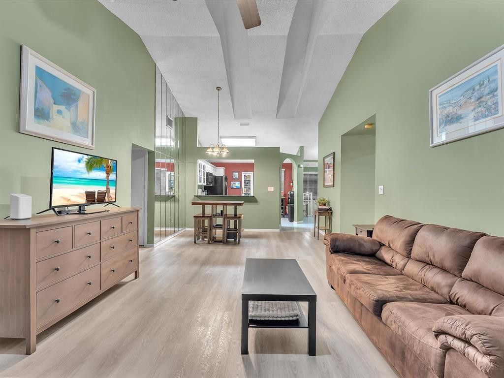 146 NW 98th Ter 146
