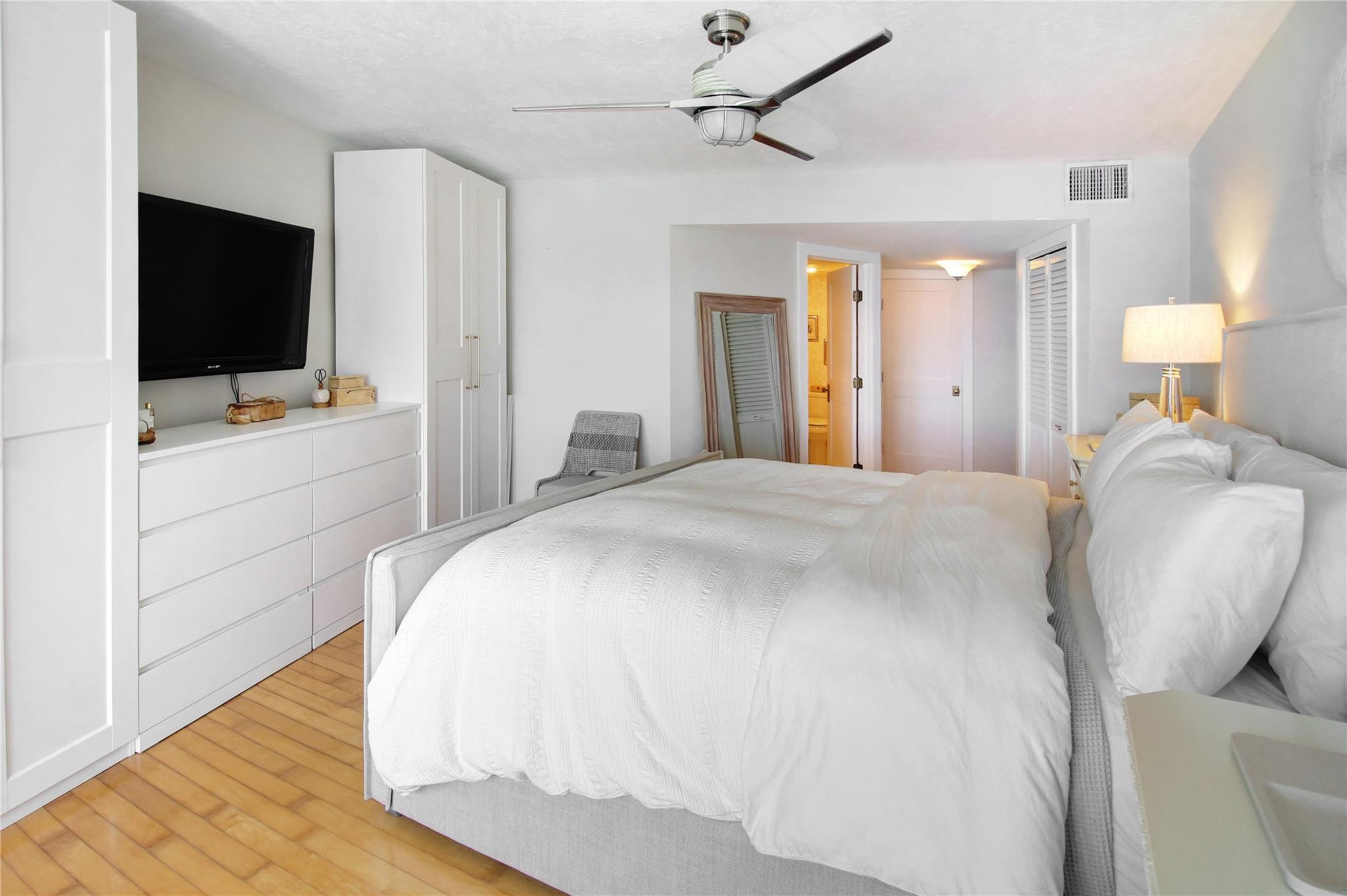 4100 Galt Ocean Dr 1602