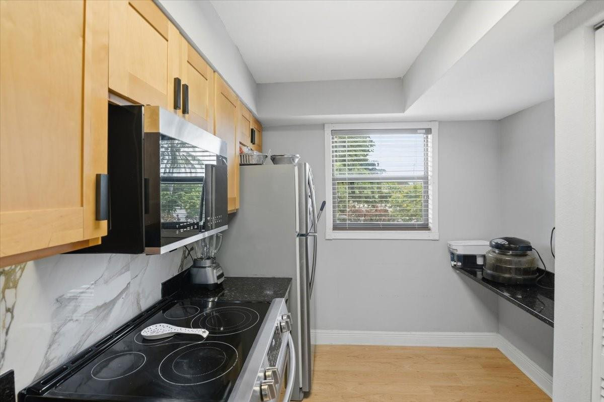 7793 Grande Street 7793