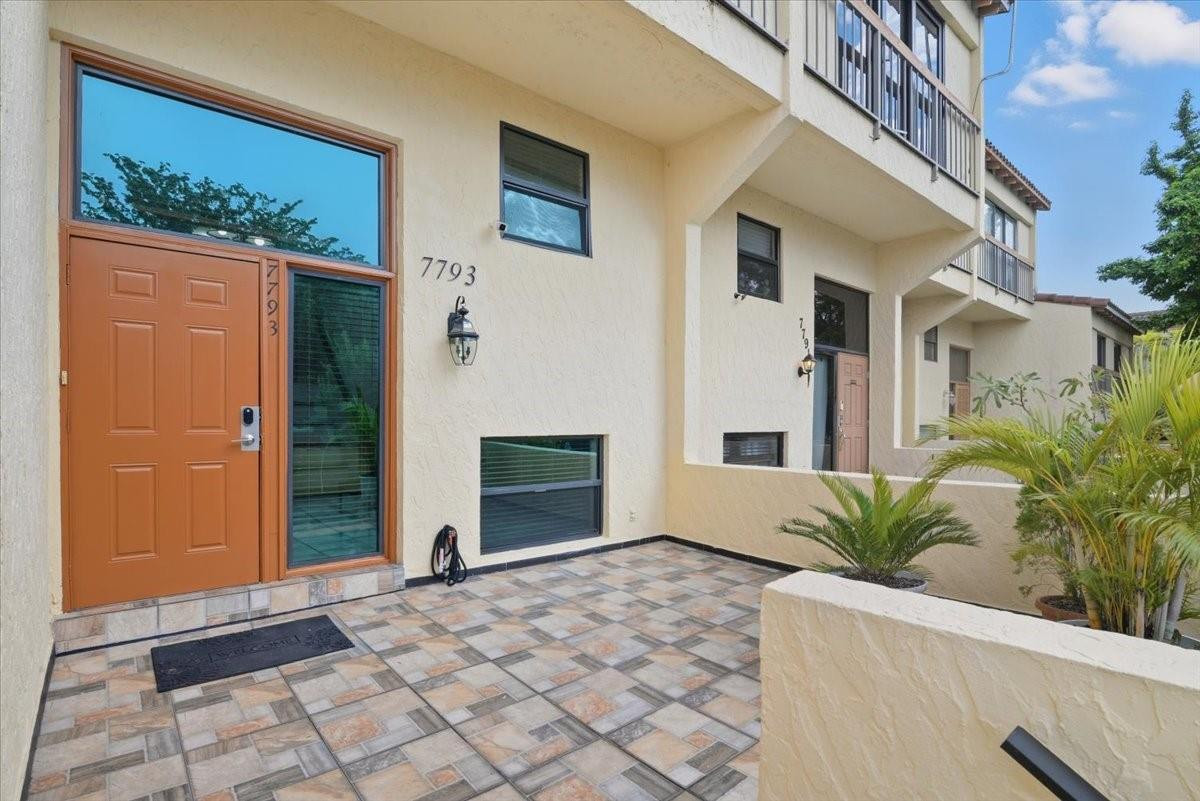 7793 Grande Street 7793
