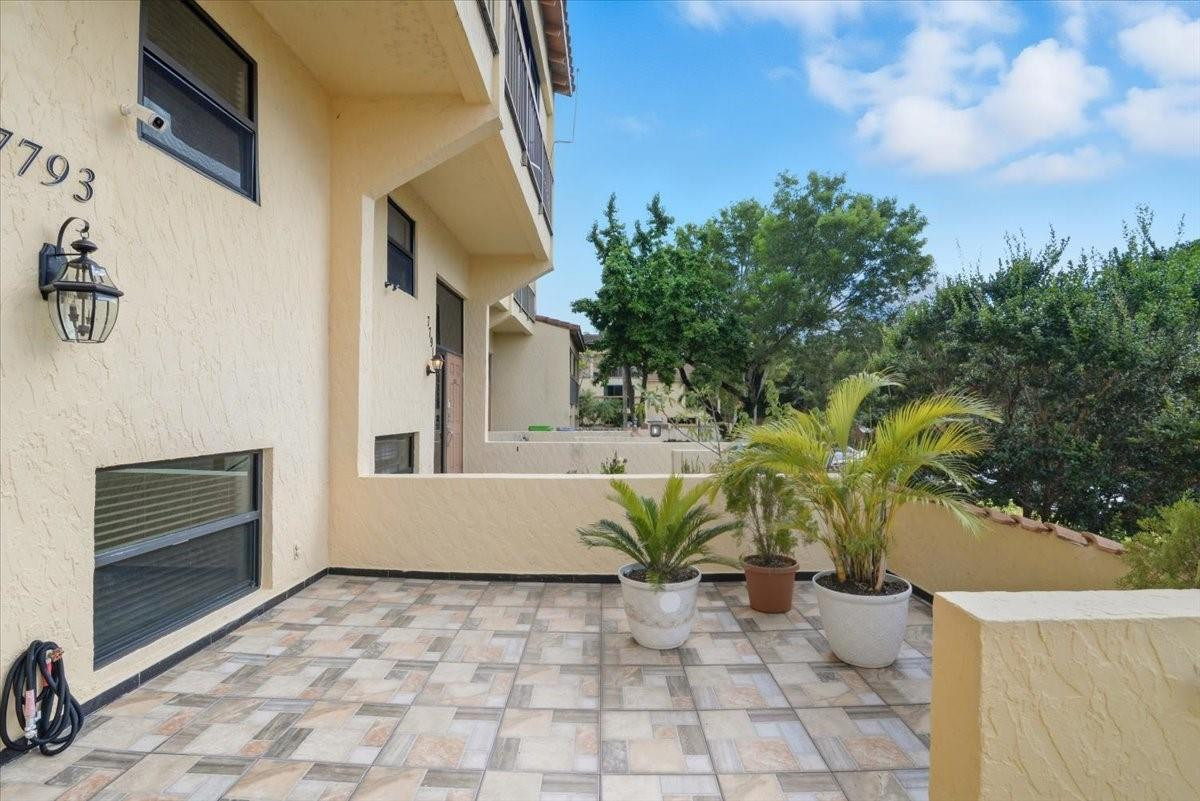 7793 Grande Street 7793