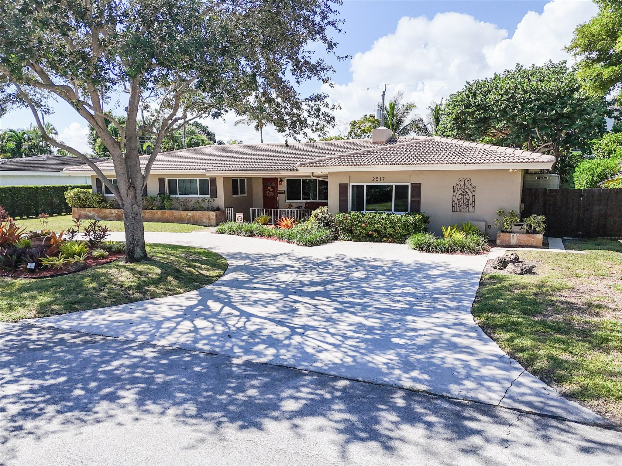 2517 NE 26th Ter