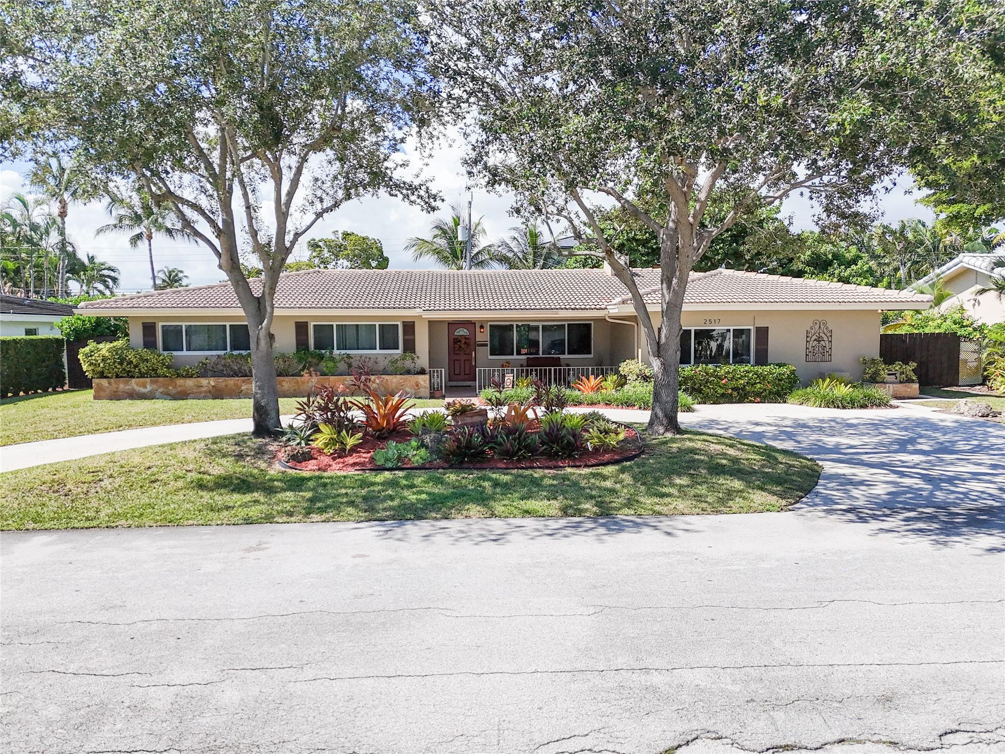 2517 NE 26th Ter