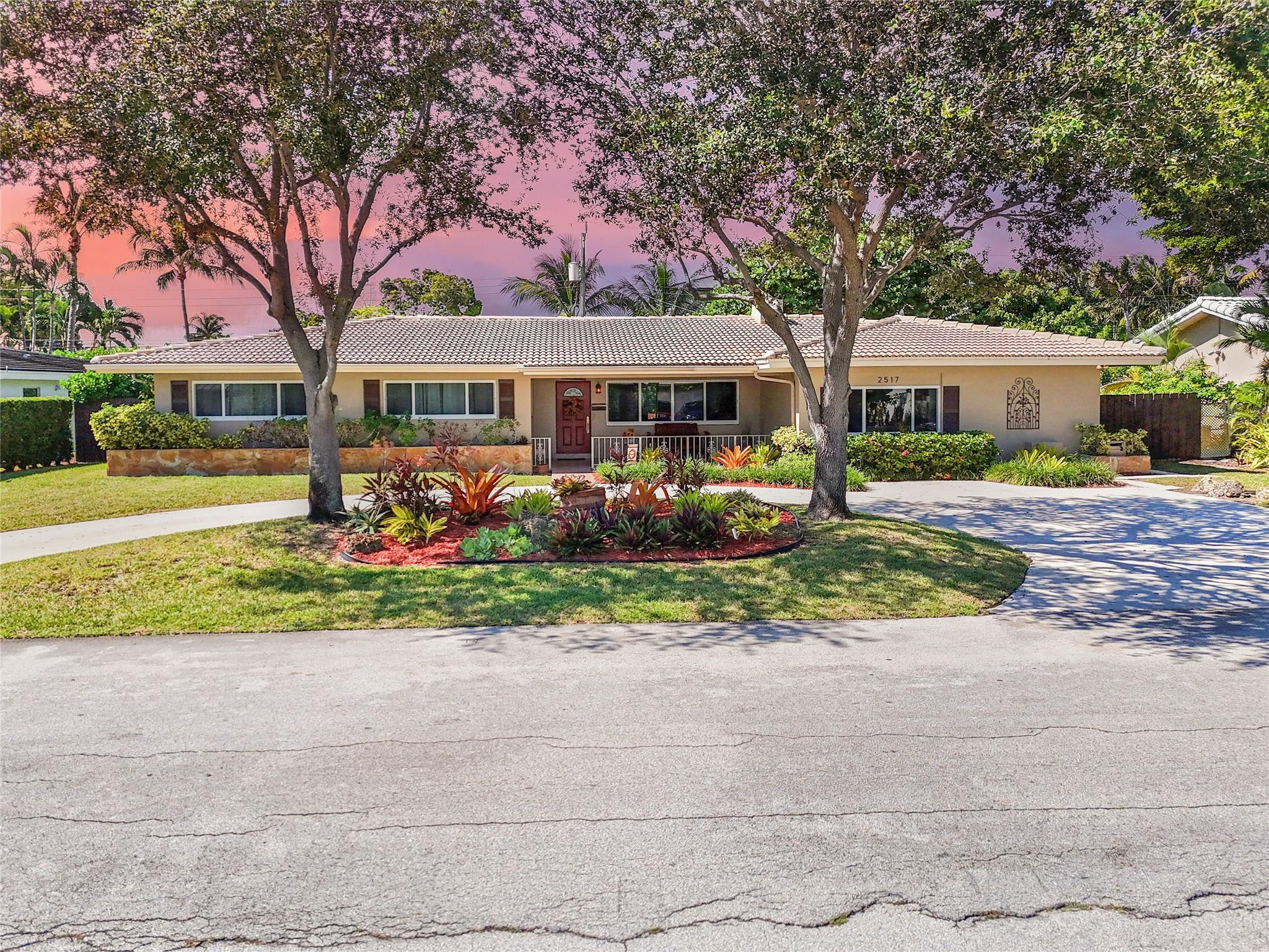2517 NE 26th Ter