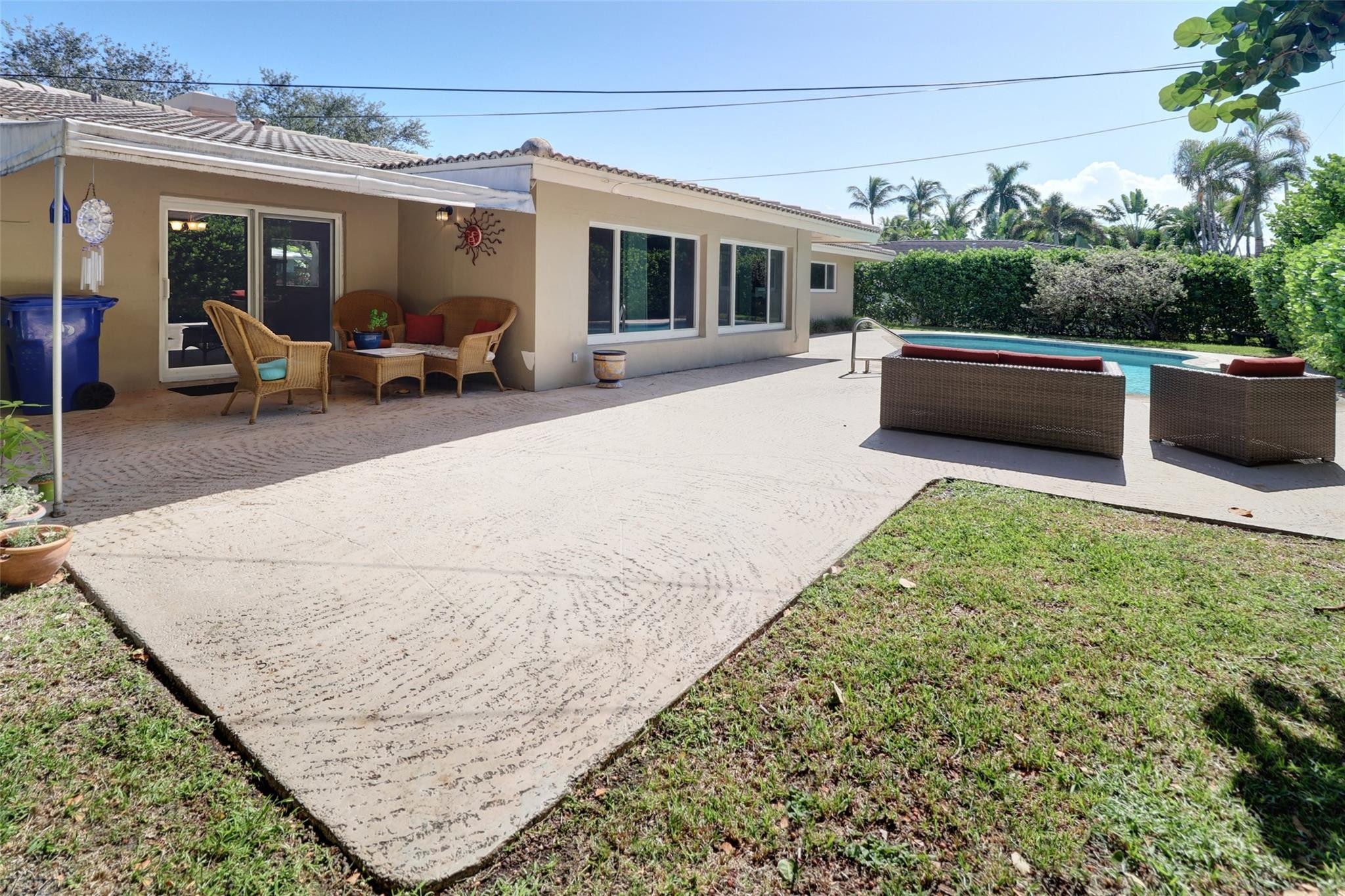 2517 NE 26th Ter