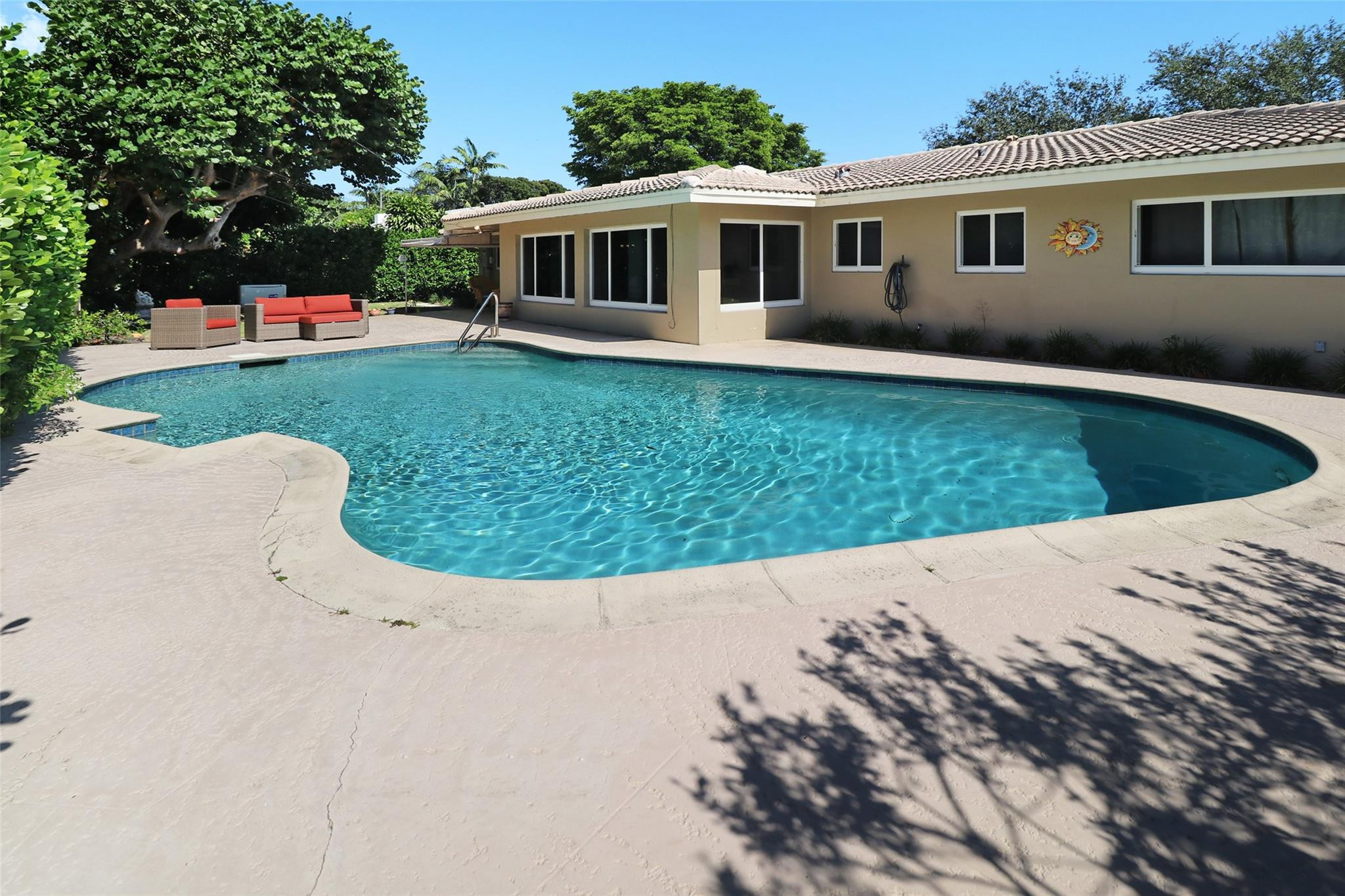 2517 NE 26th Ter