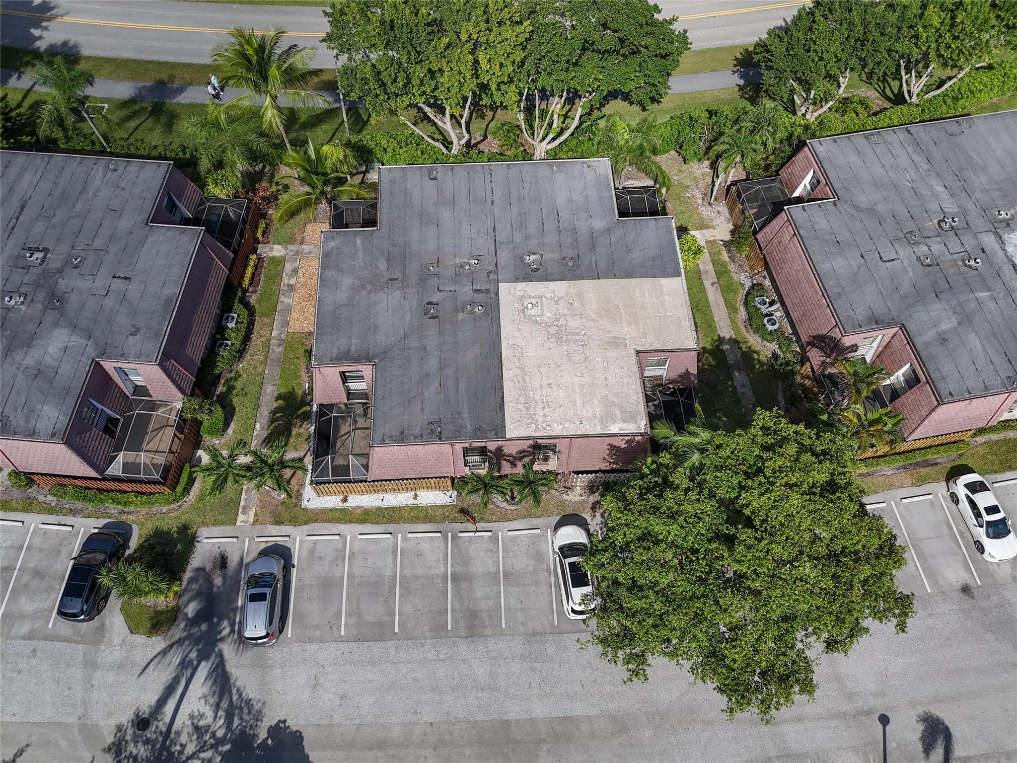 7780 Courtyard Run 196