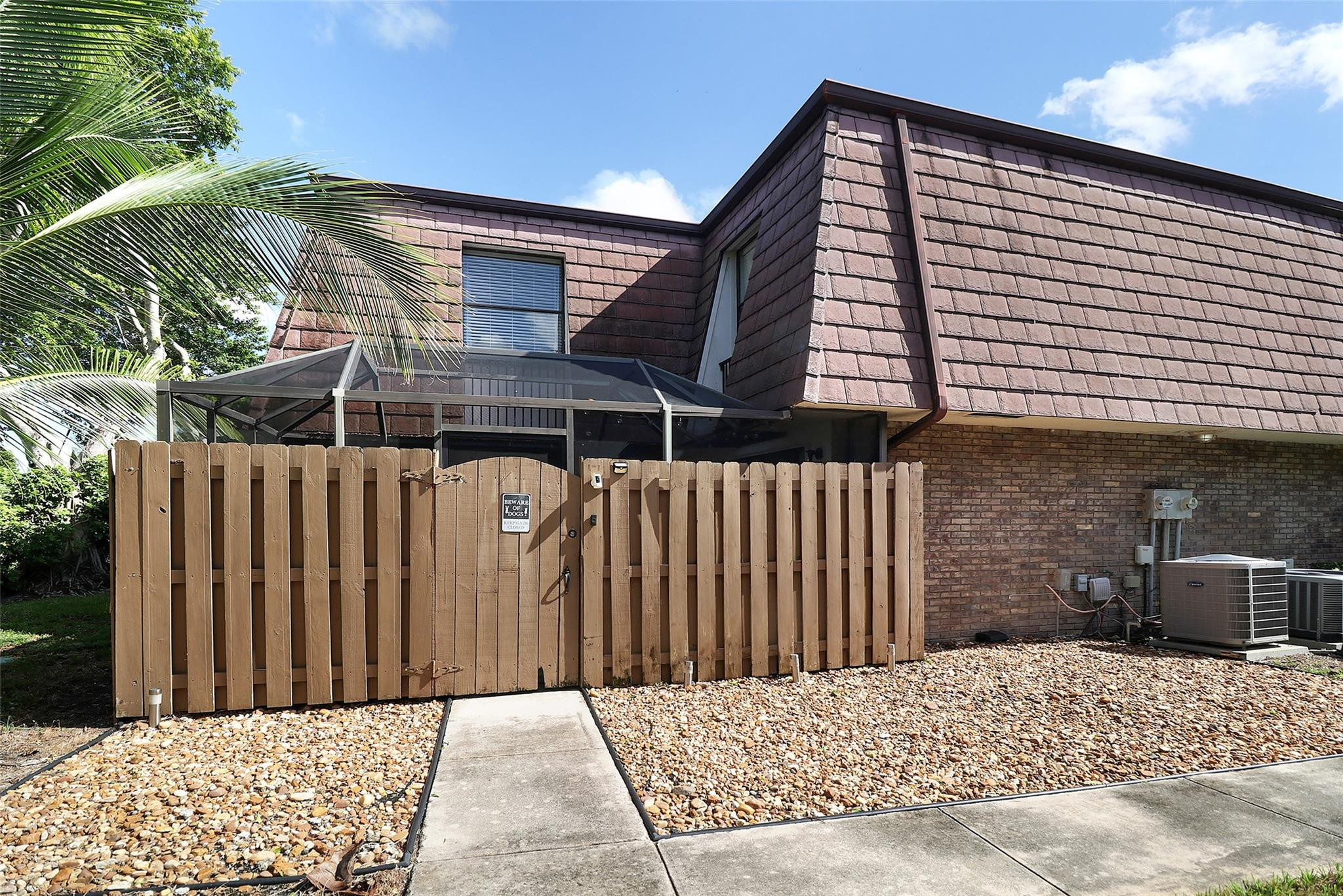 7780 Courtyard Run 196