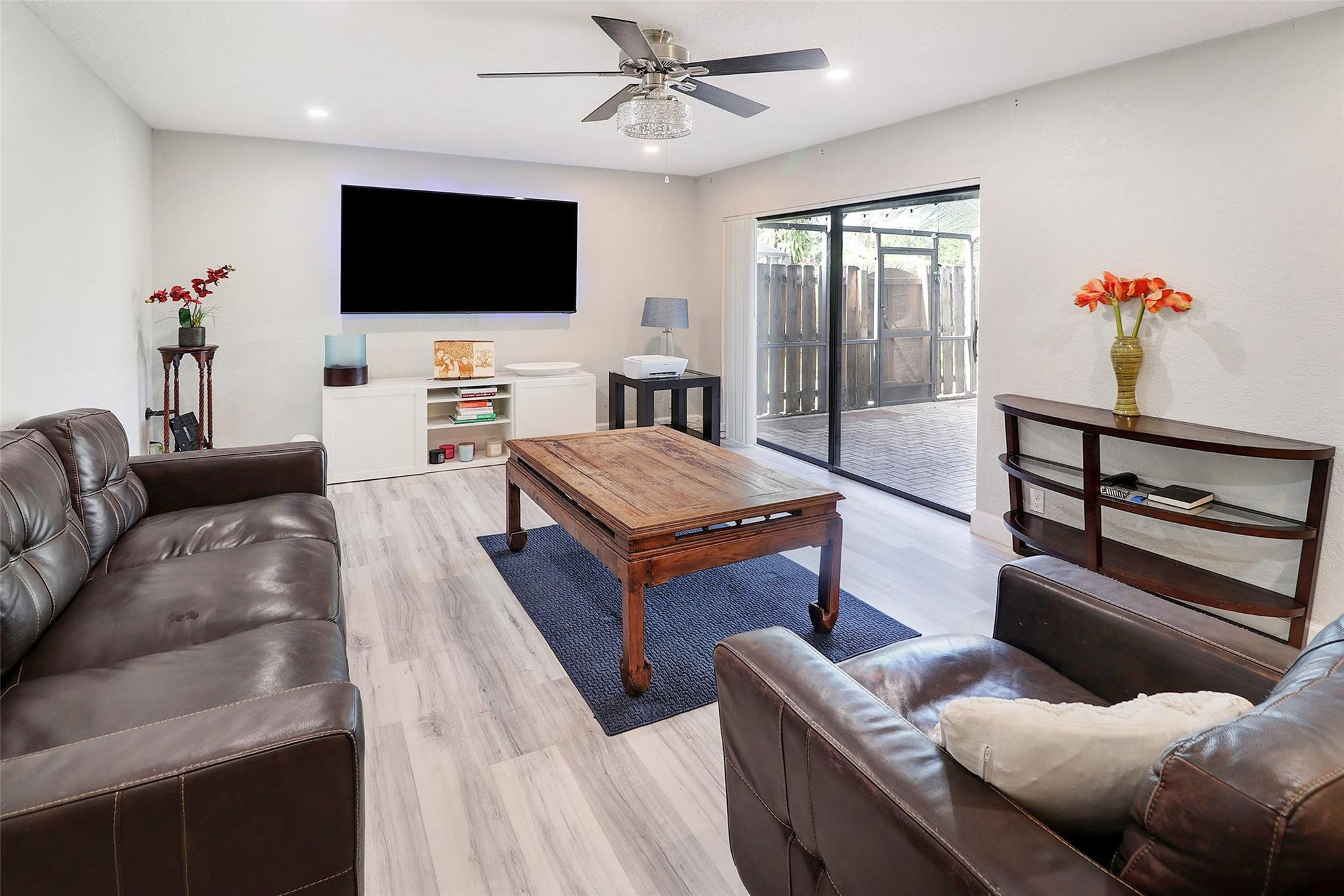 7780 Courtyard Run 196