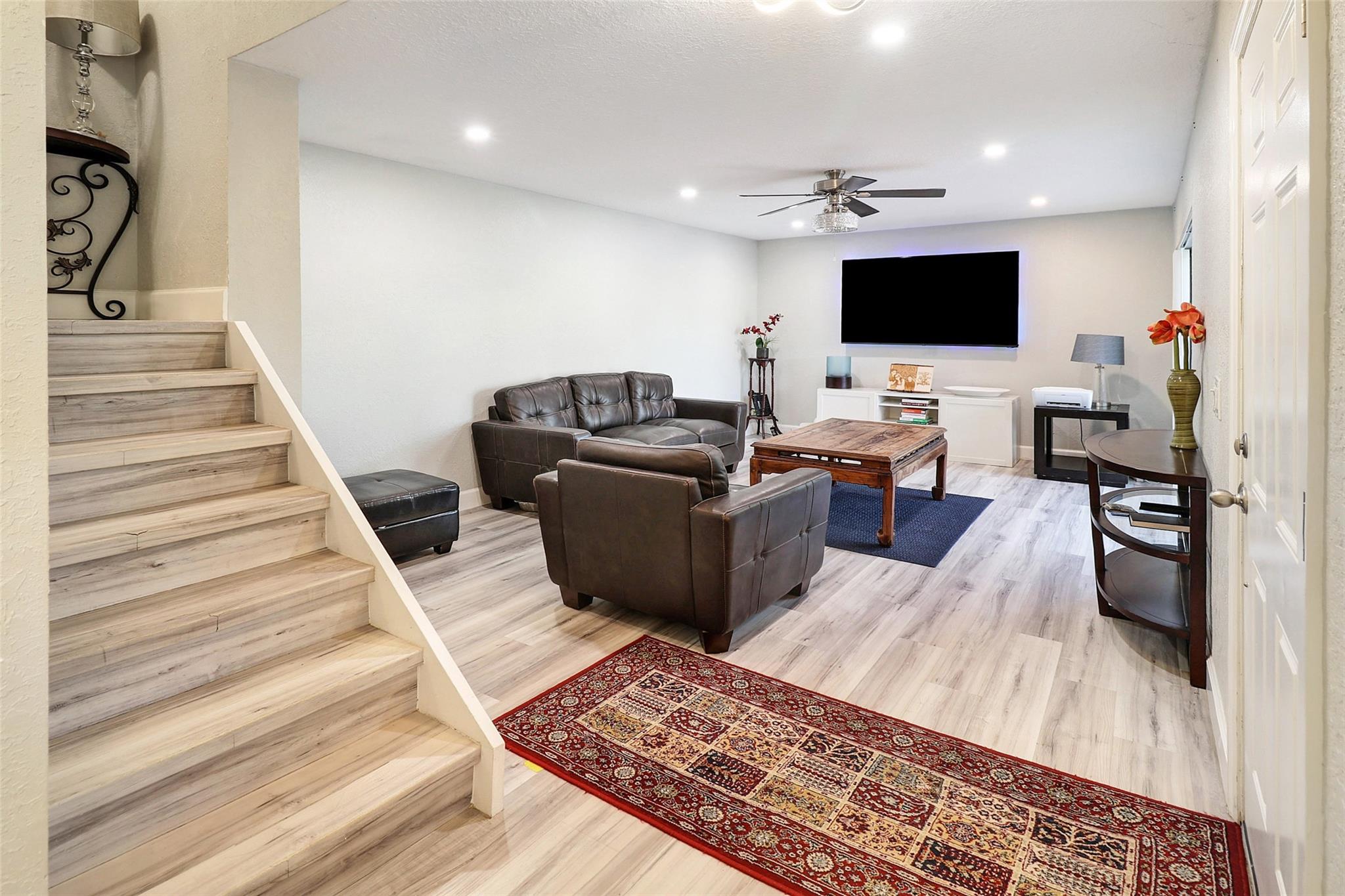 7780 Courtyard Run 196