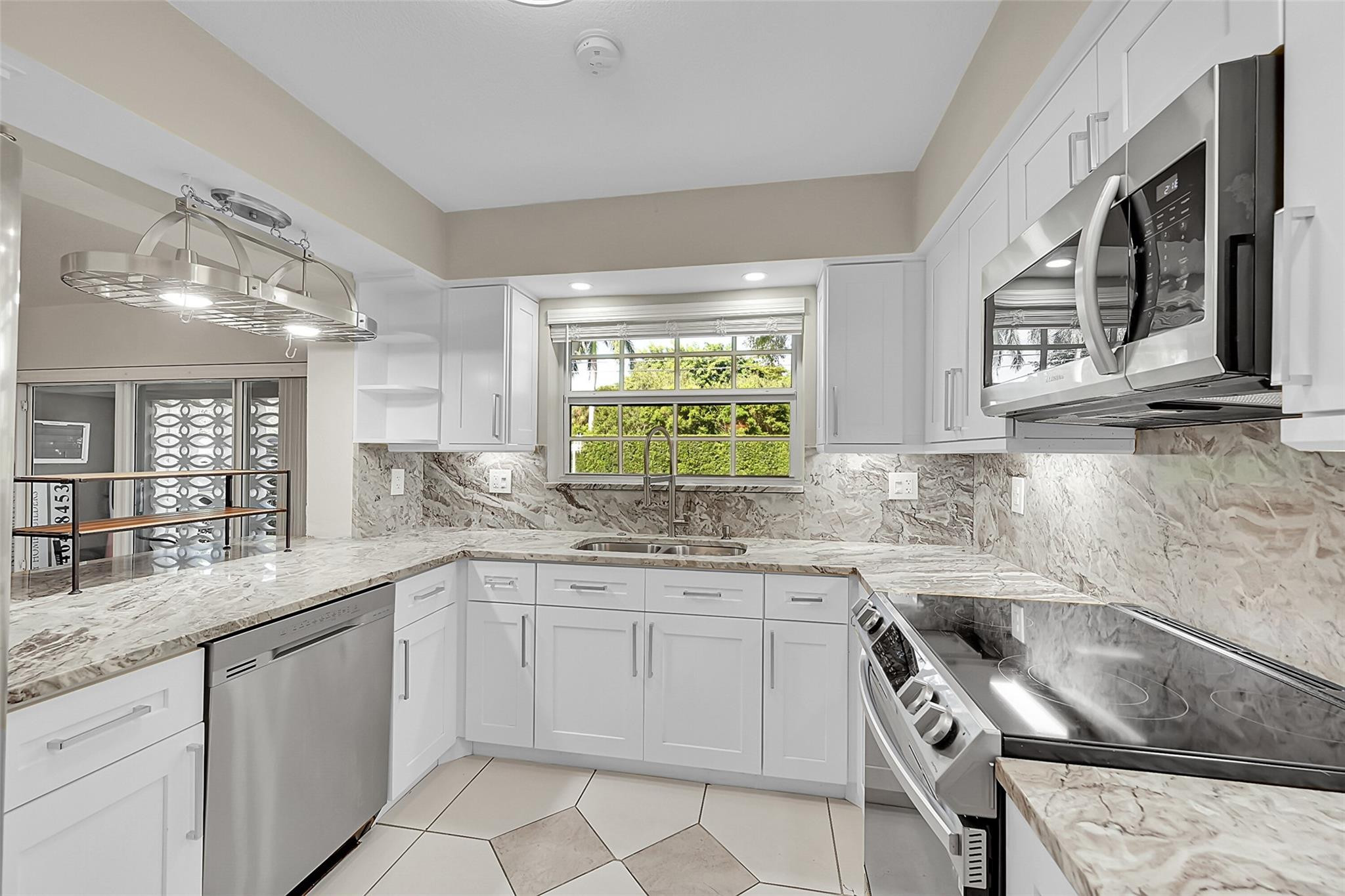 4230 NW 12th St
