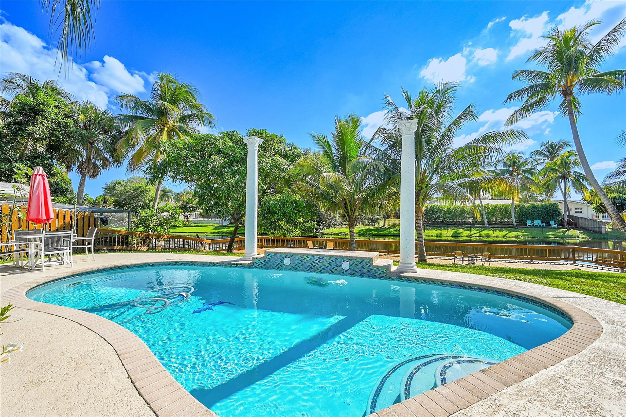 4230 NW 12th St