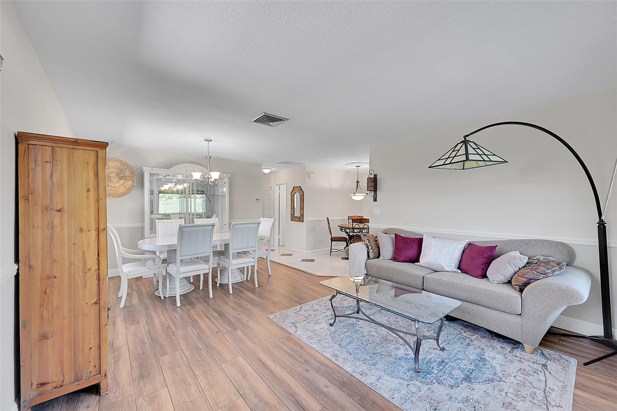4230 NW 12th St