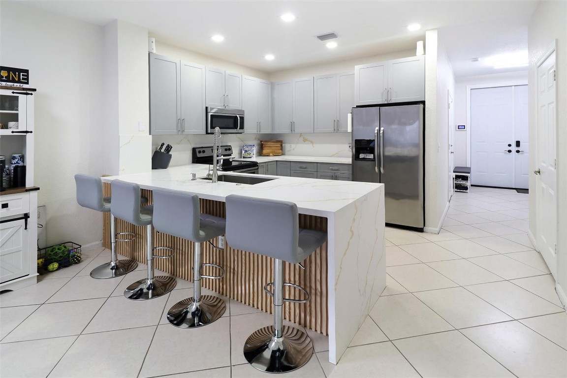 8106 Prestige Commons Dr 8106