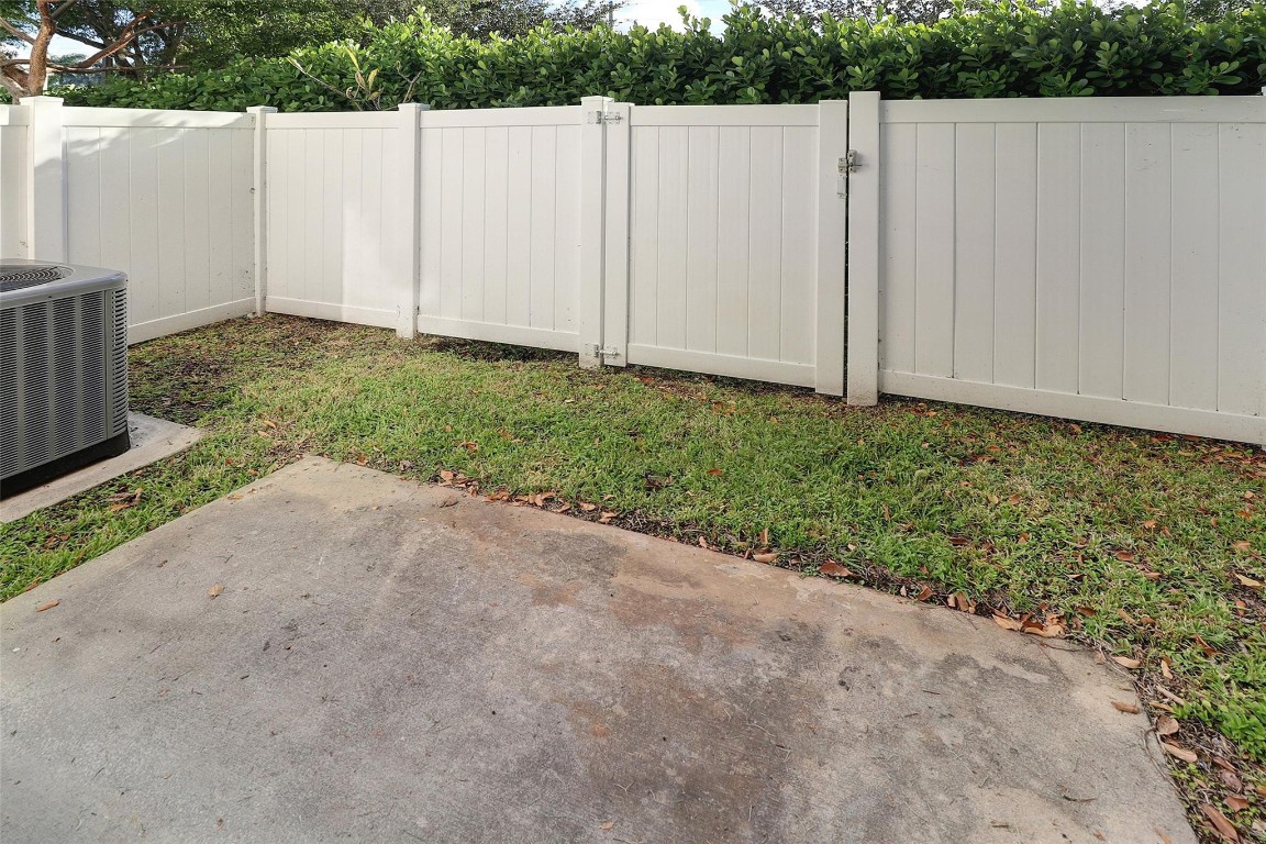 8106 Prestige Commons Dr 8106