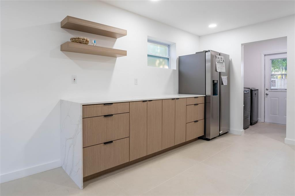 770 NE 34TH COURT