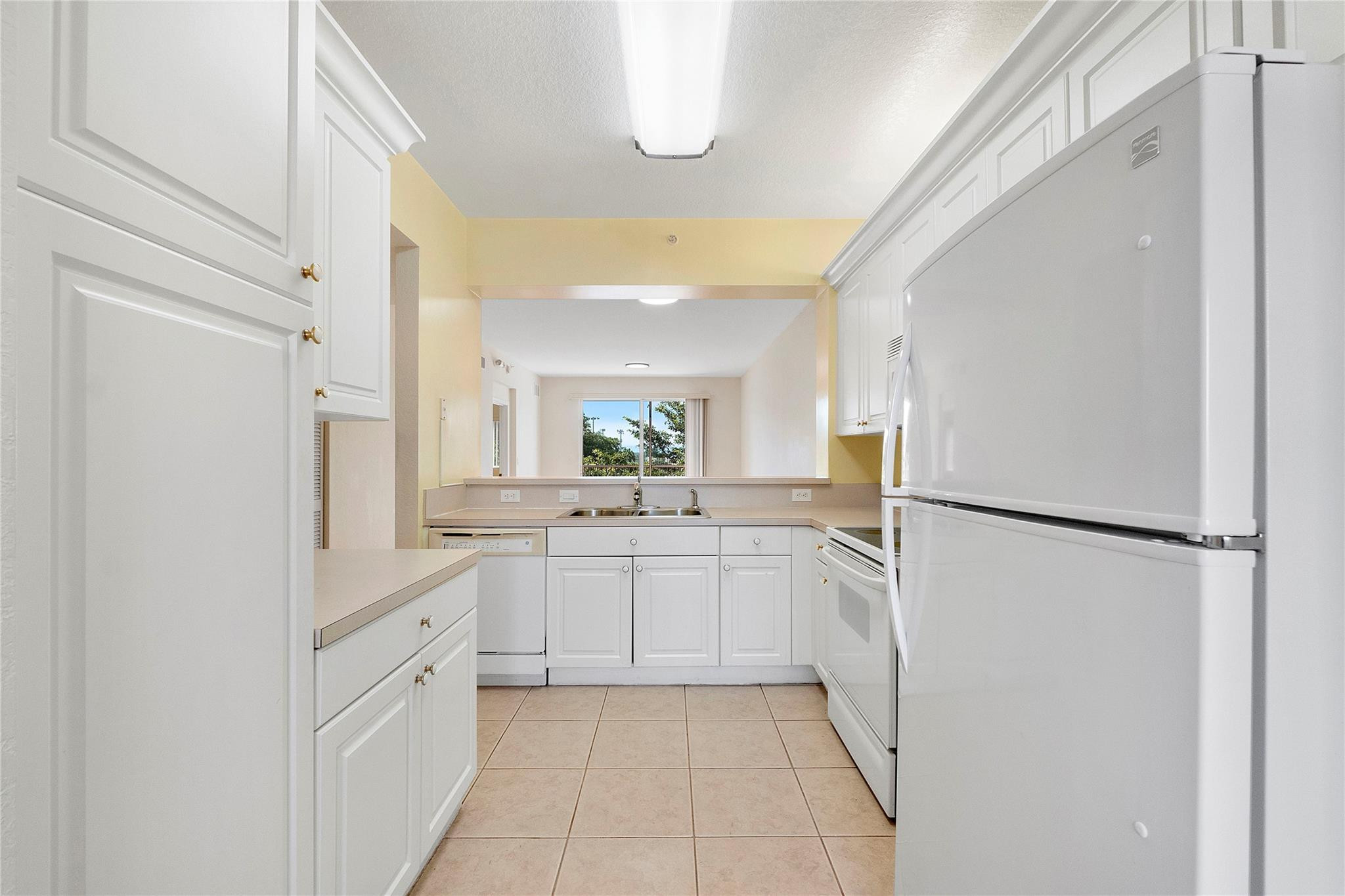 7765 Yardley Dr 403