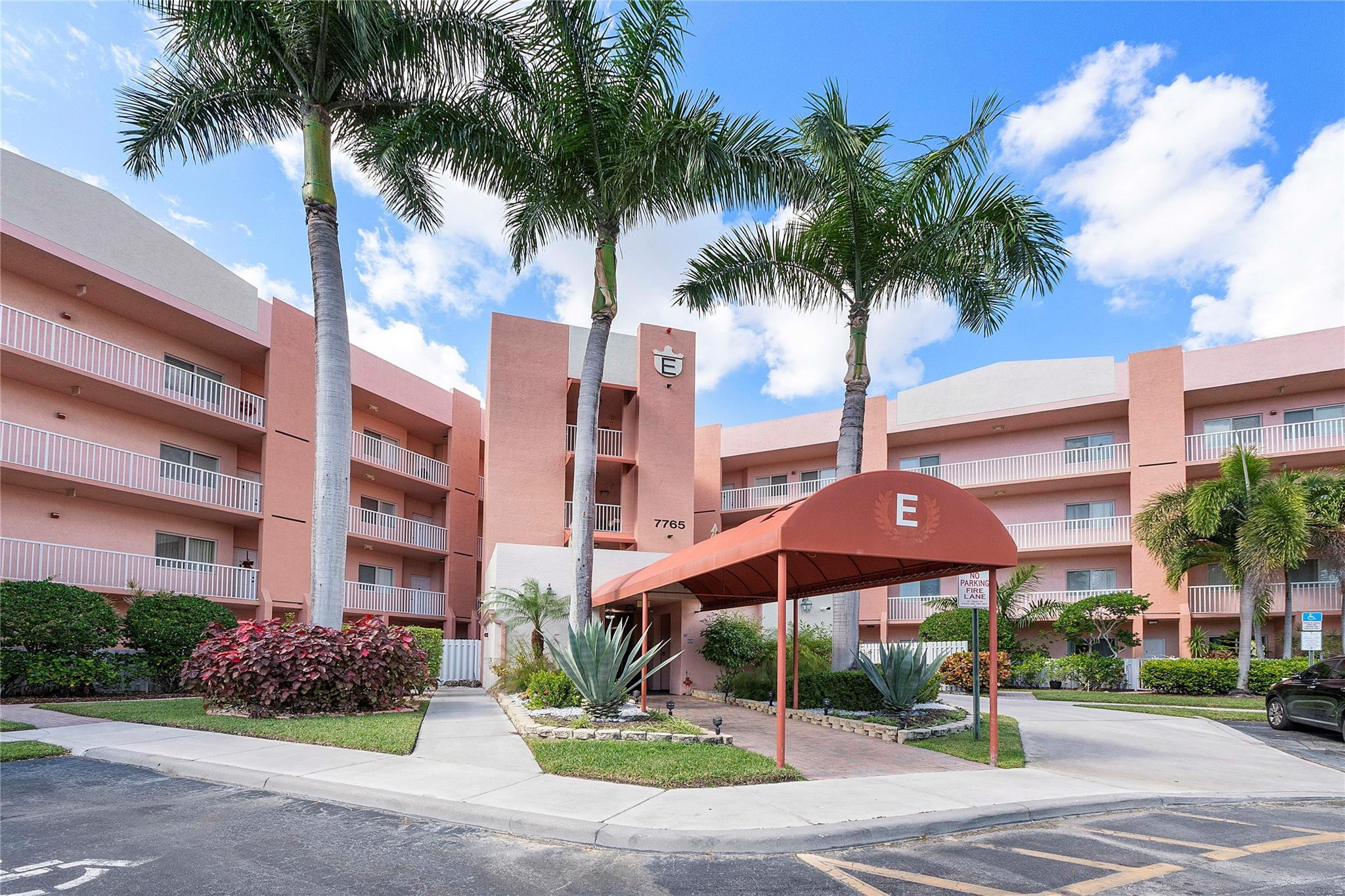 7765 Yardley Dr 403