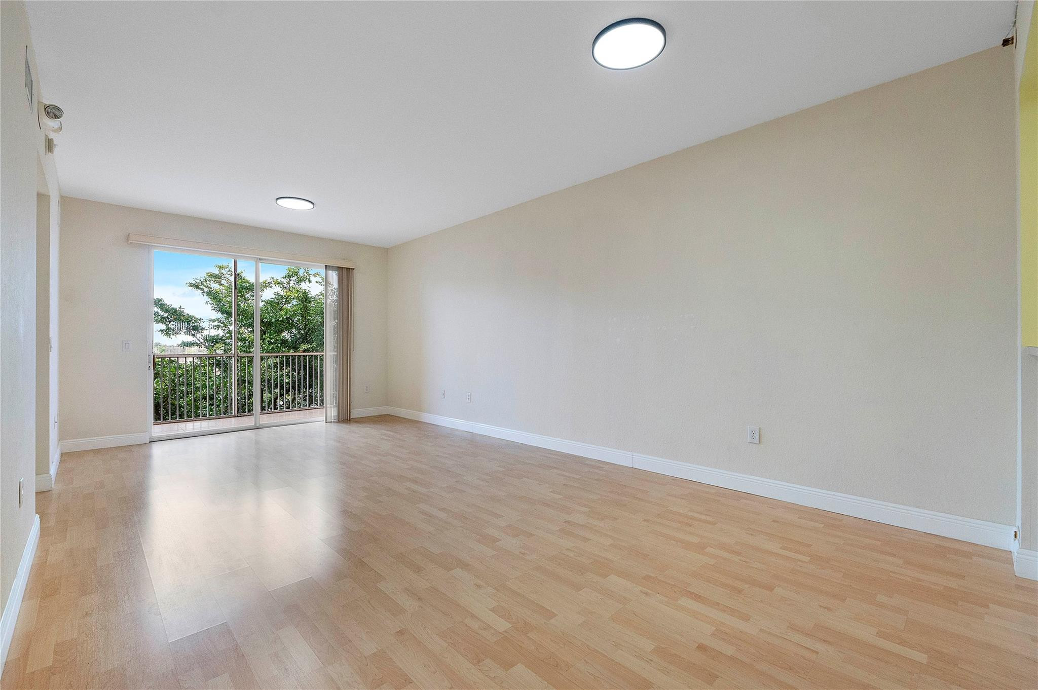 7765 Yardley Dr 403