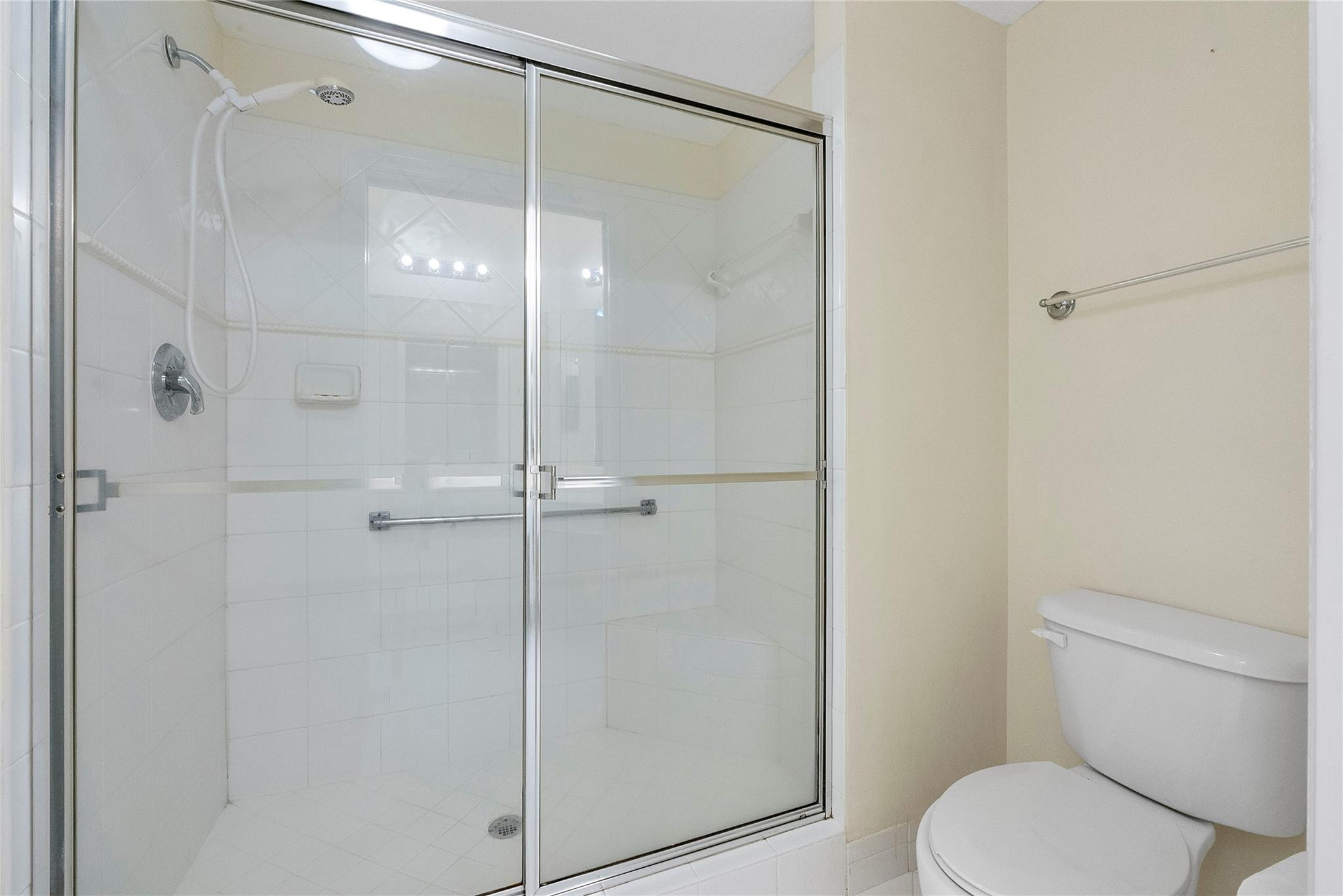 7765 Yardley Dr 403