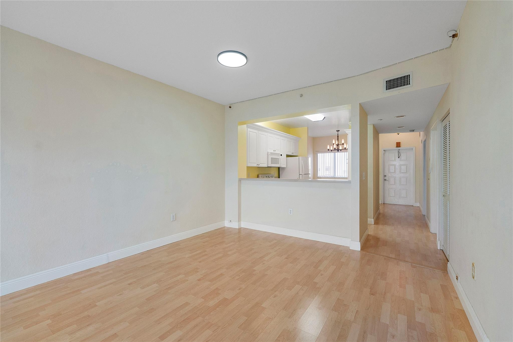 7765 Yardley Dr 403