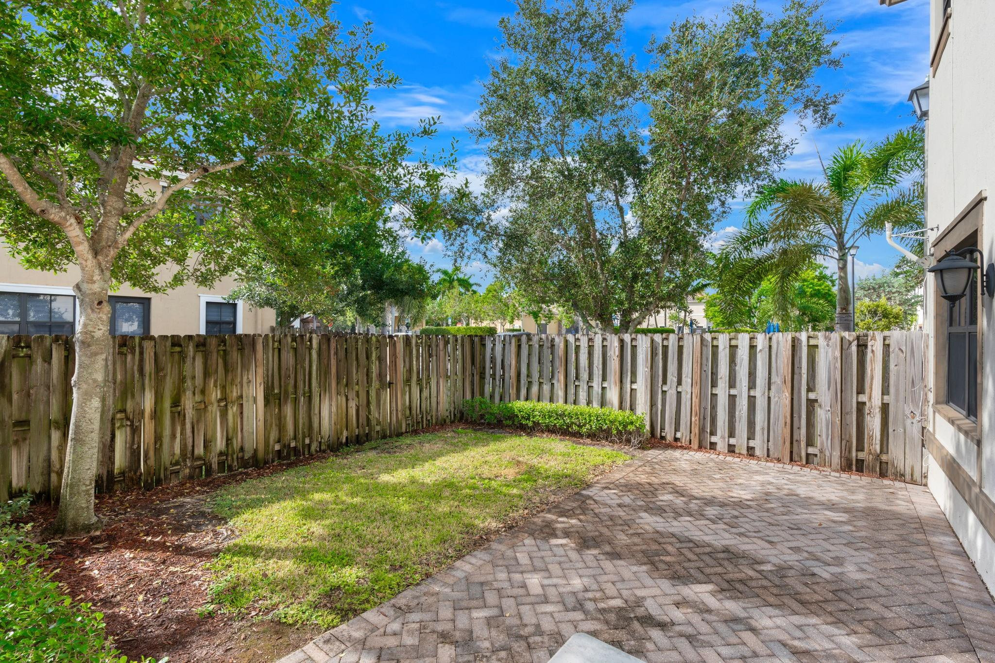 9596 Town Parc Cir N 9596