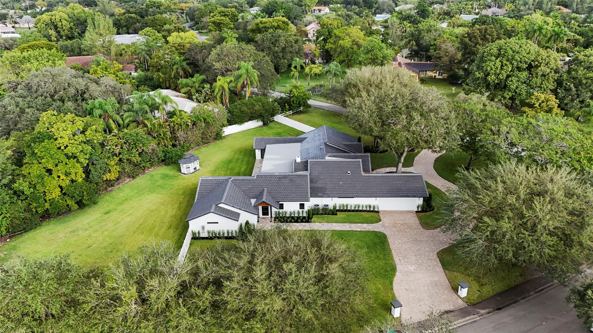 3820 NW 101st Dr