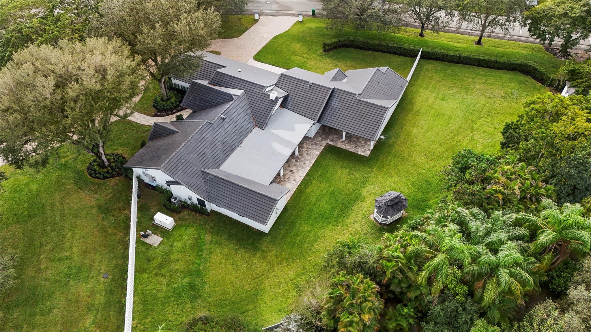 3820 NW 101st Dr
